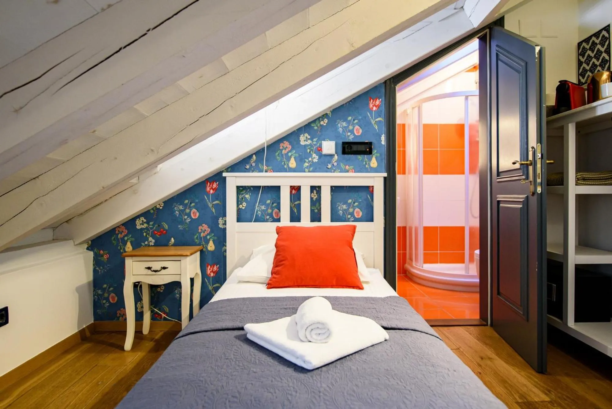 Bedroom, Bed in ART HOME ARTHUR by DuHomes