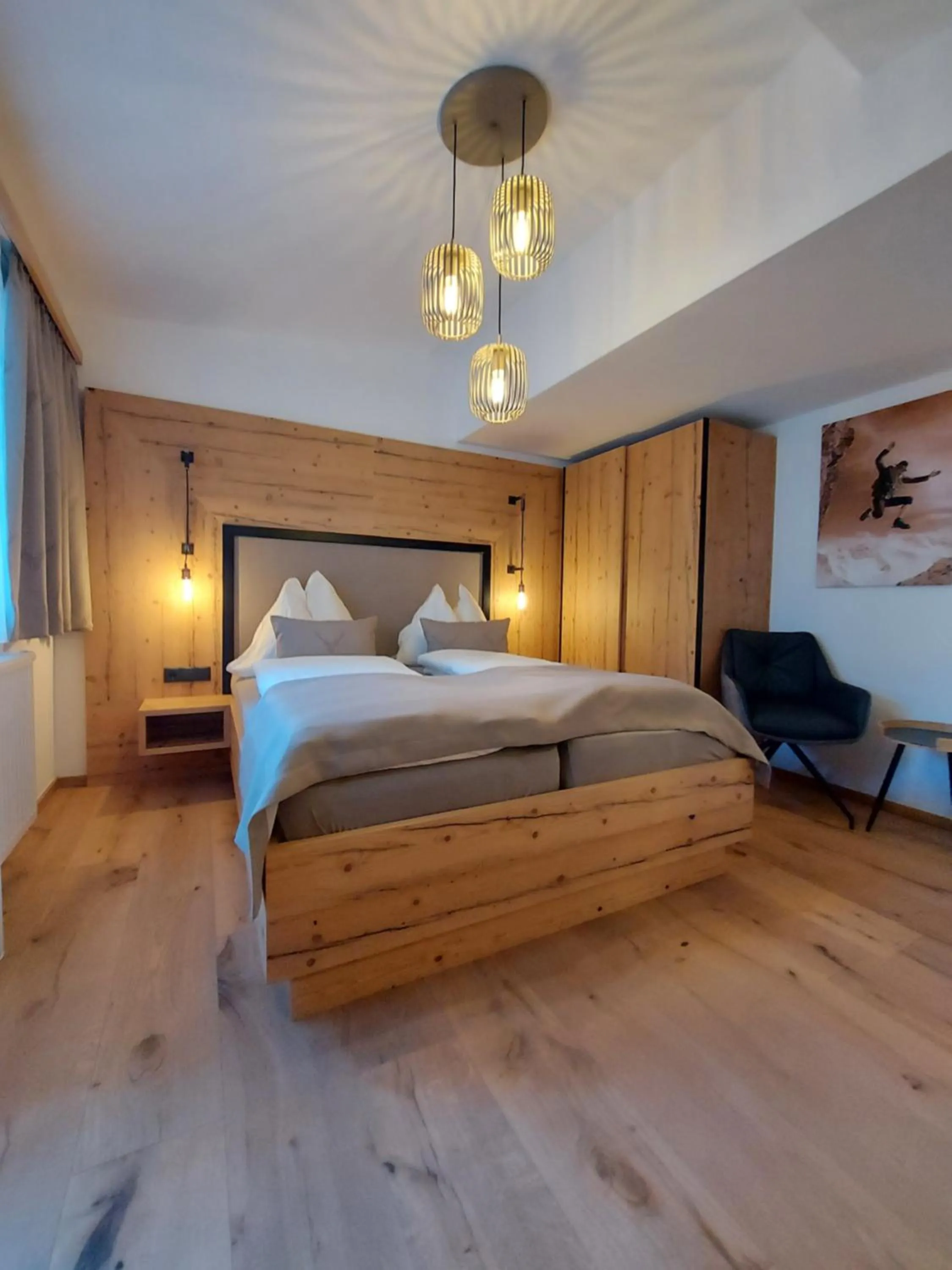 Photo of the whole room, Bed in Hotel Gasthof Walcher