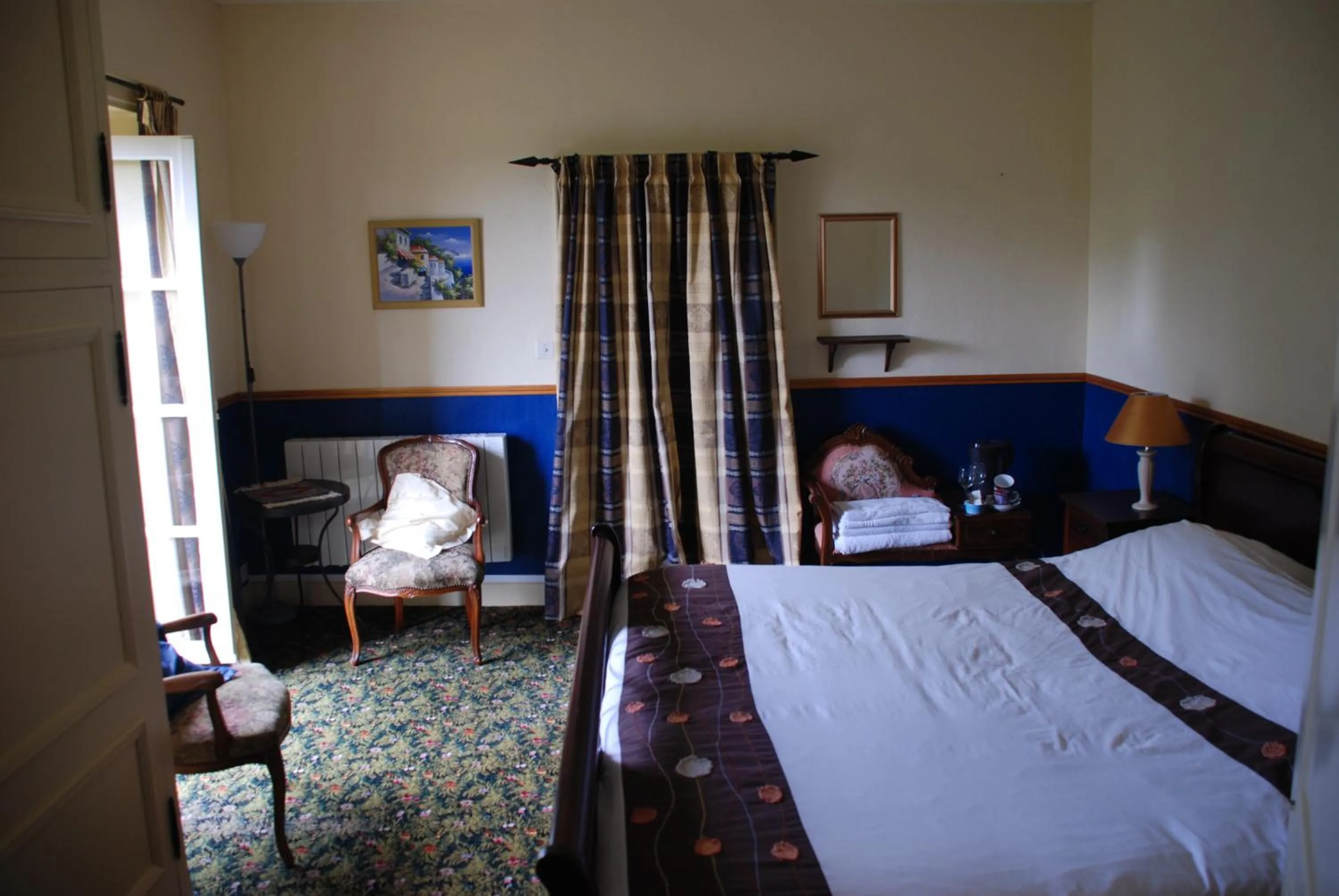 Bedroom, Bed in B&B Chateau le Bois