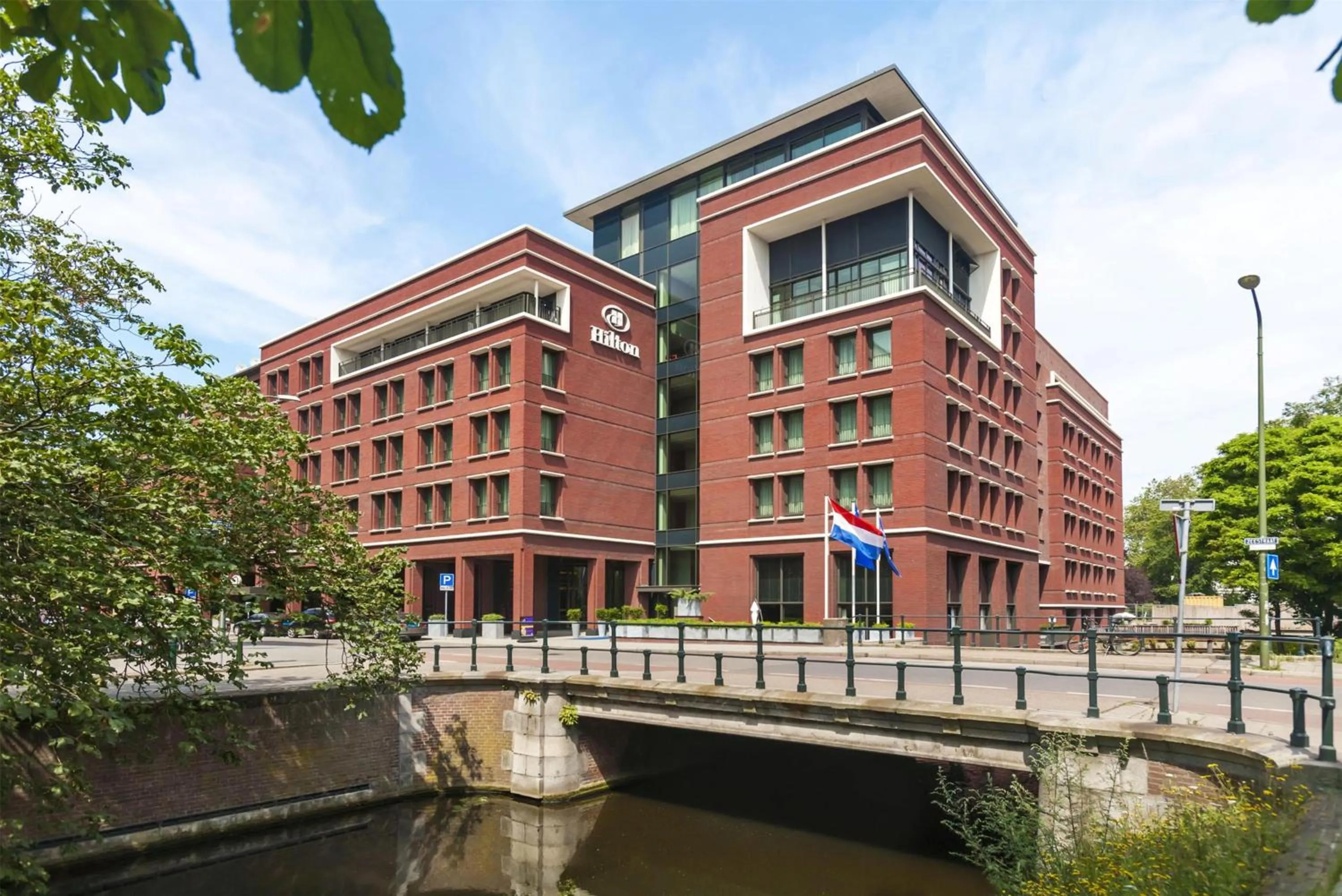 Property building in Hilton The Hague