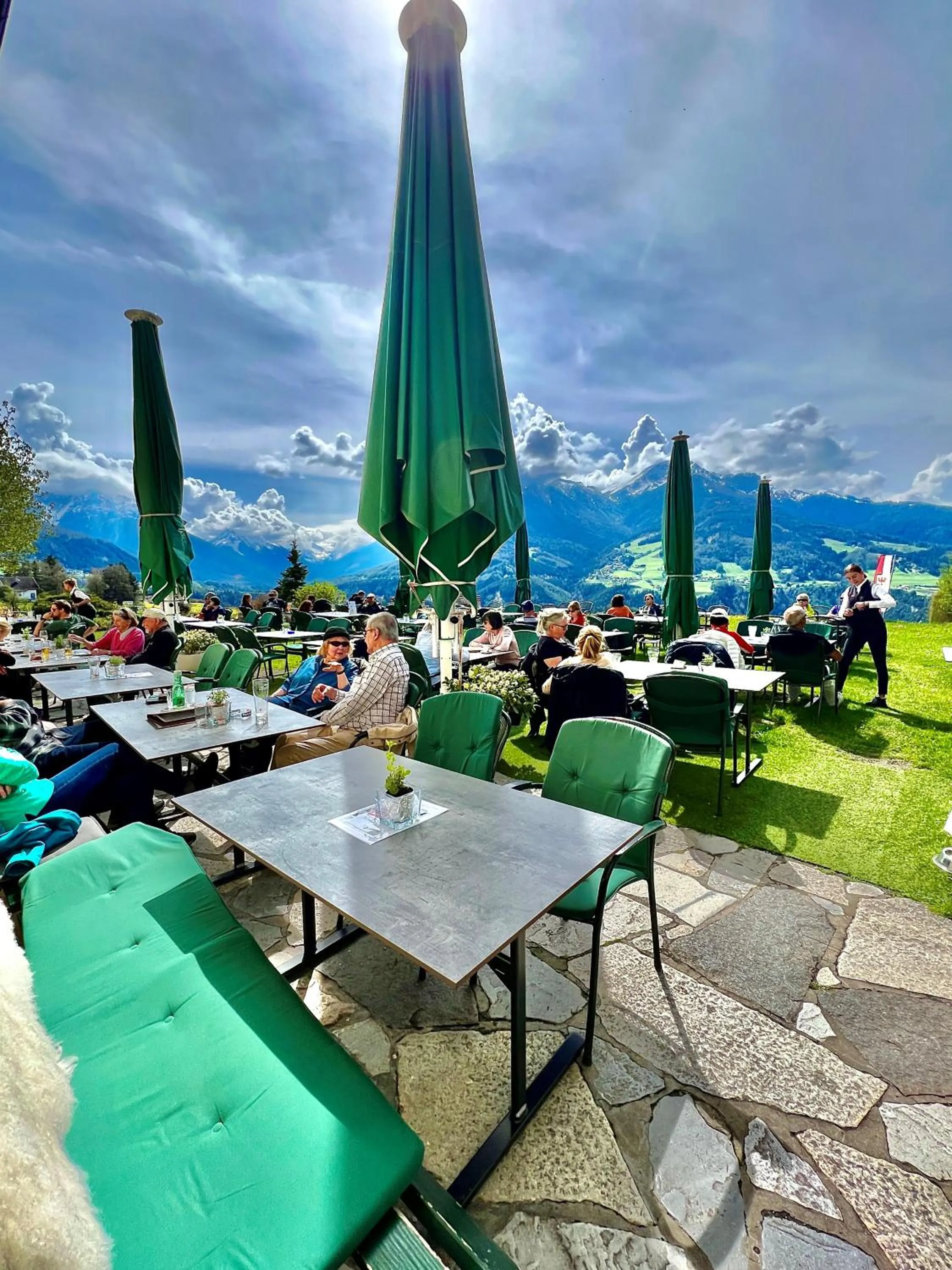 Restaurant/places to eat in Hotel Restaurant Grünwalderhof