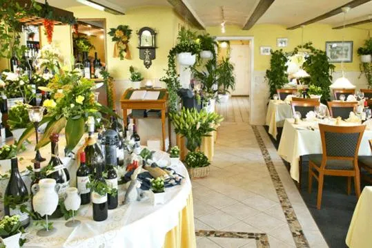 Restaurant/places to eat in Hotel Fjordkroen