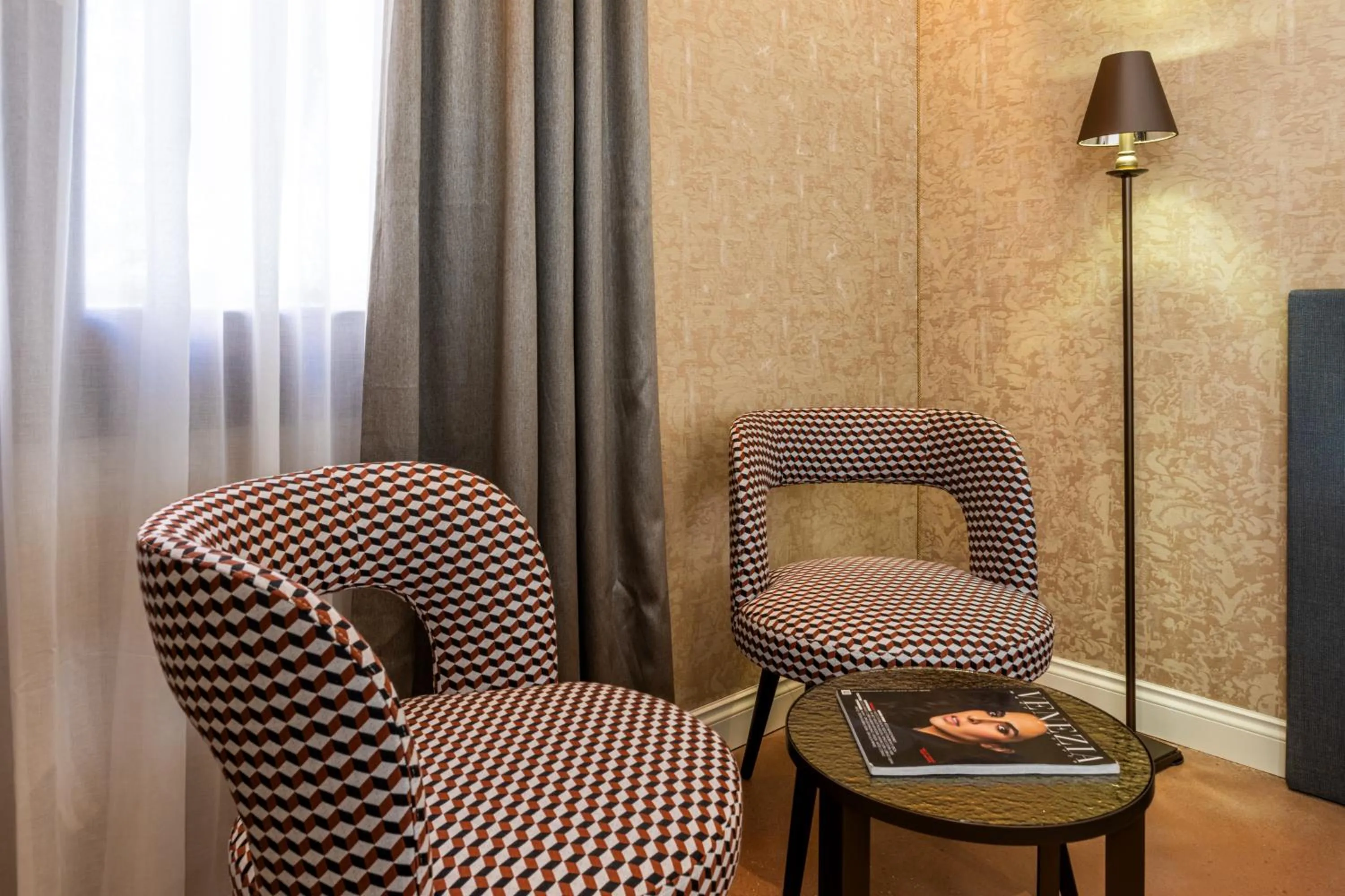 Seating area in Acca Hotel