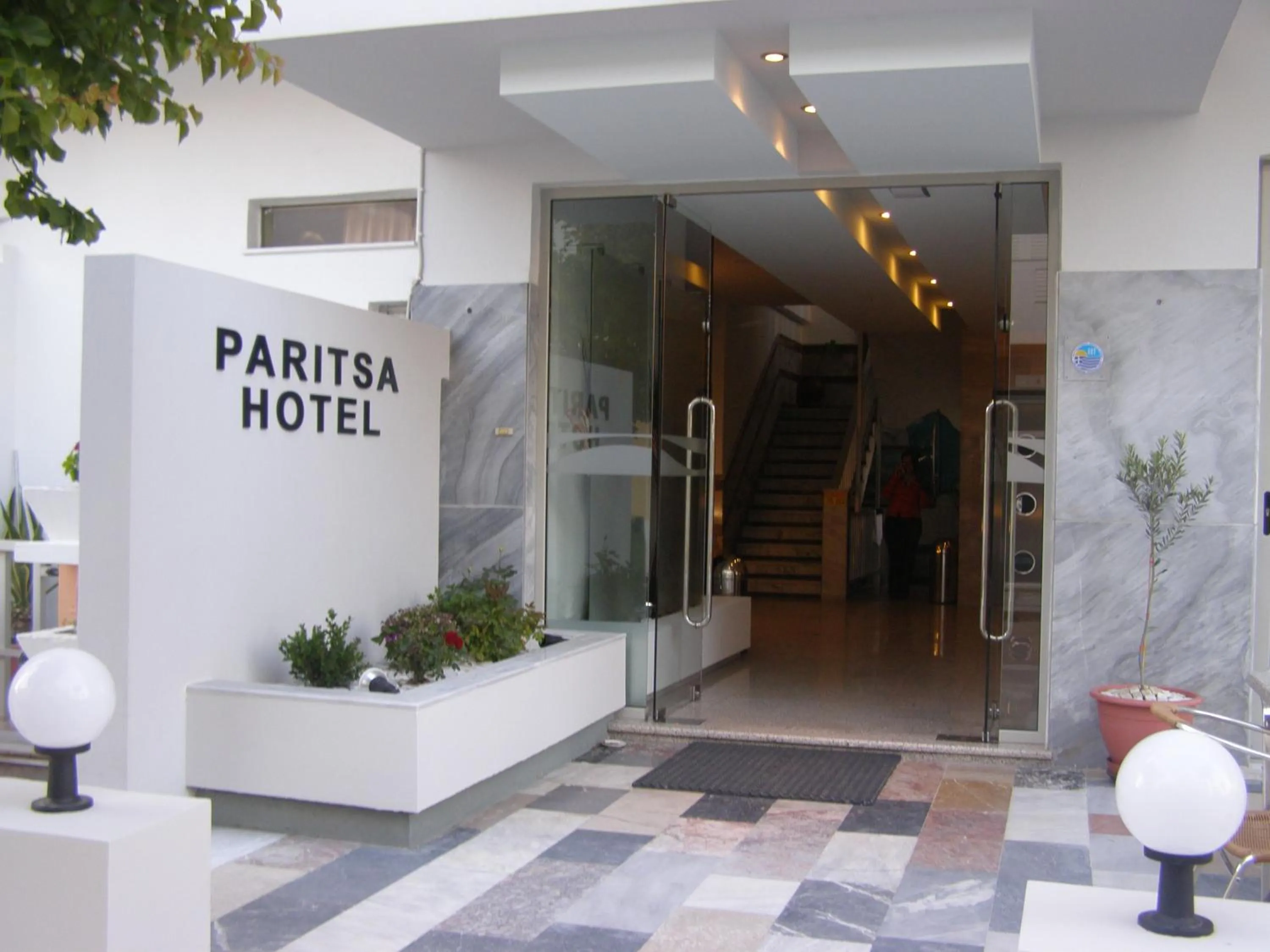 Text overlay in Paritsa Hotel