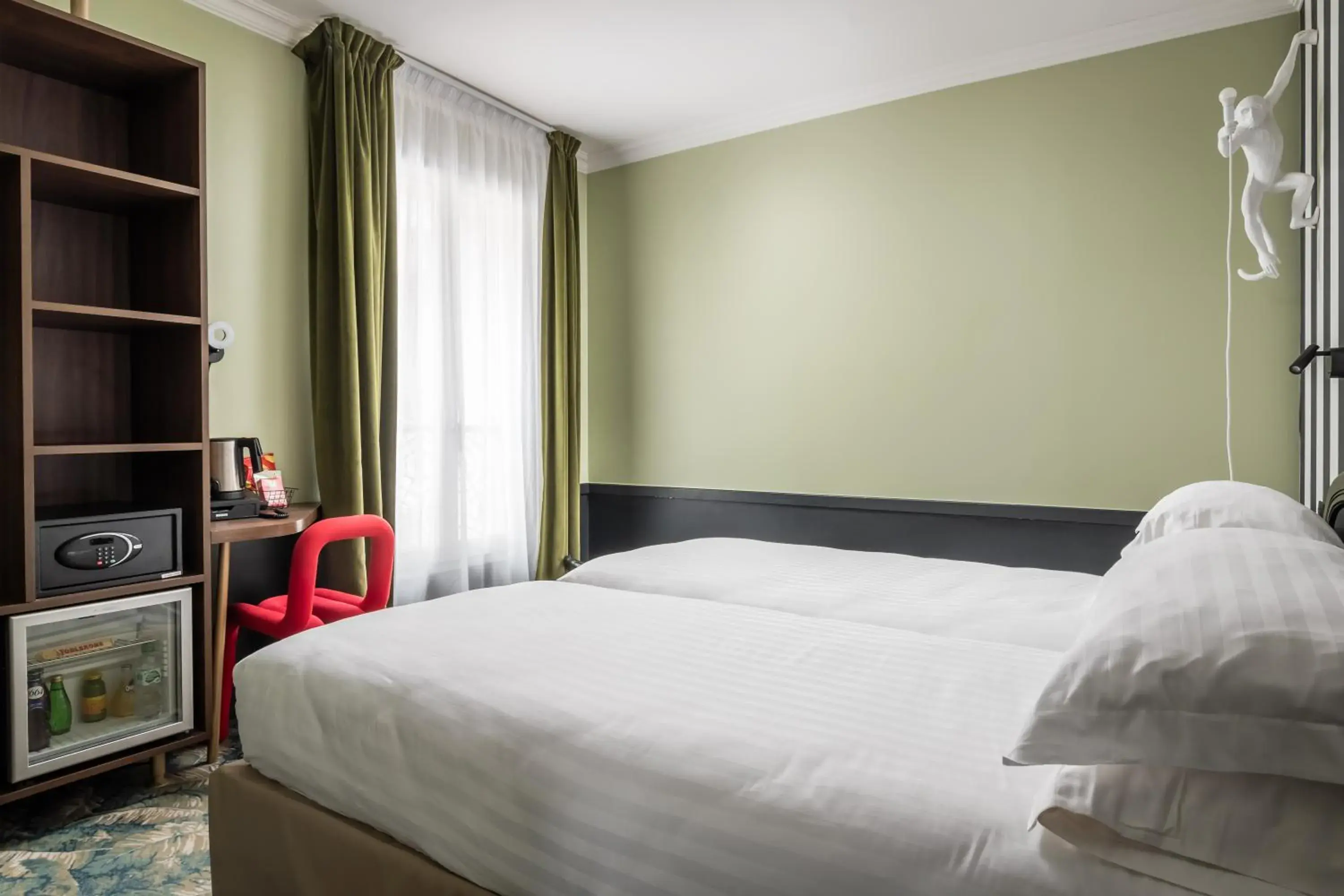 Twin Room in Hotel Archetype Etoile Twin Room in Hotel Archetype Etoile