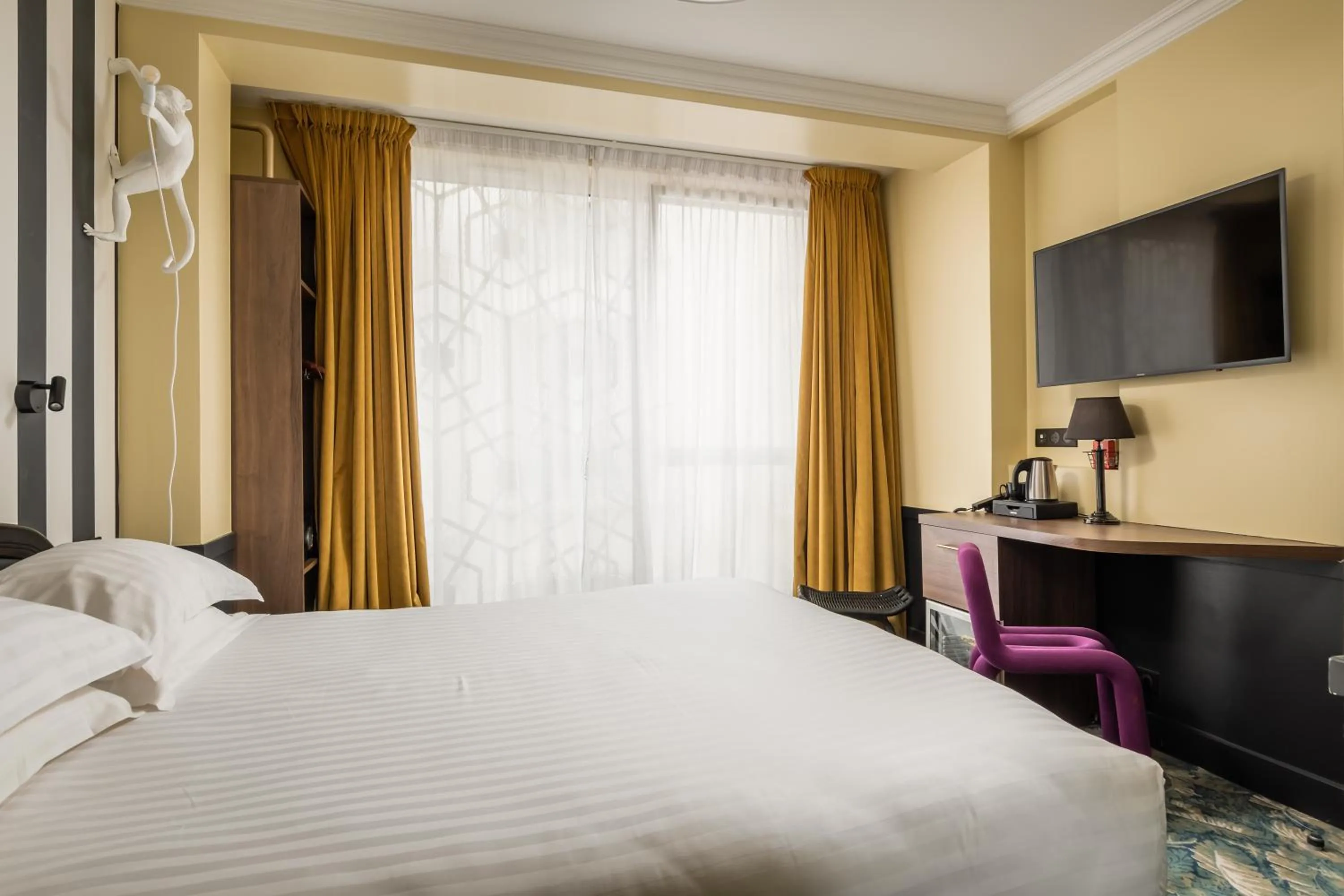 Photo of the whole room, Bed in Hotel Archetype Etoile