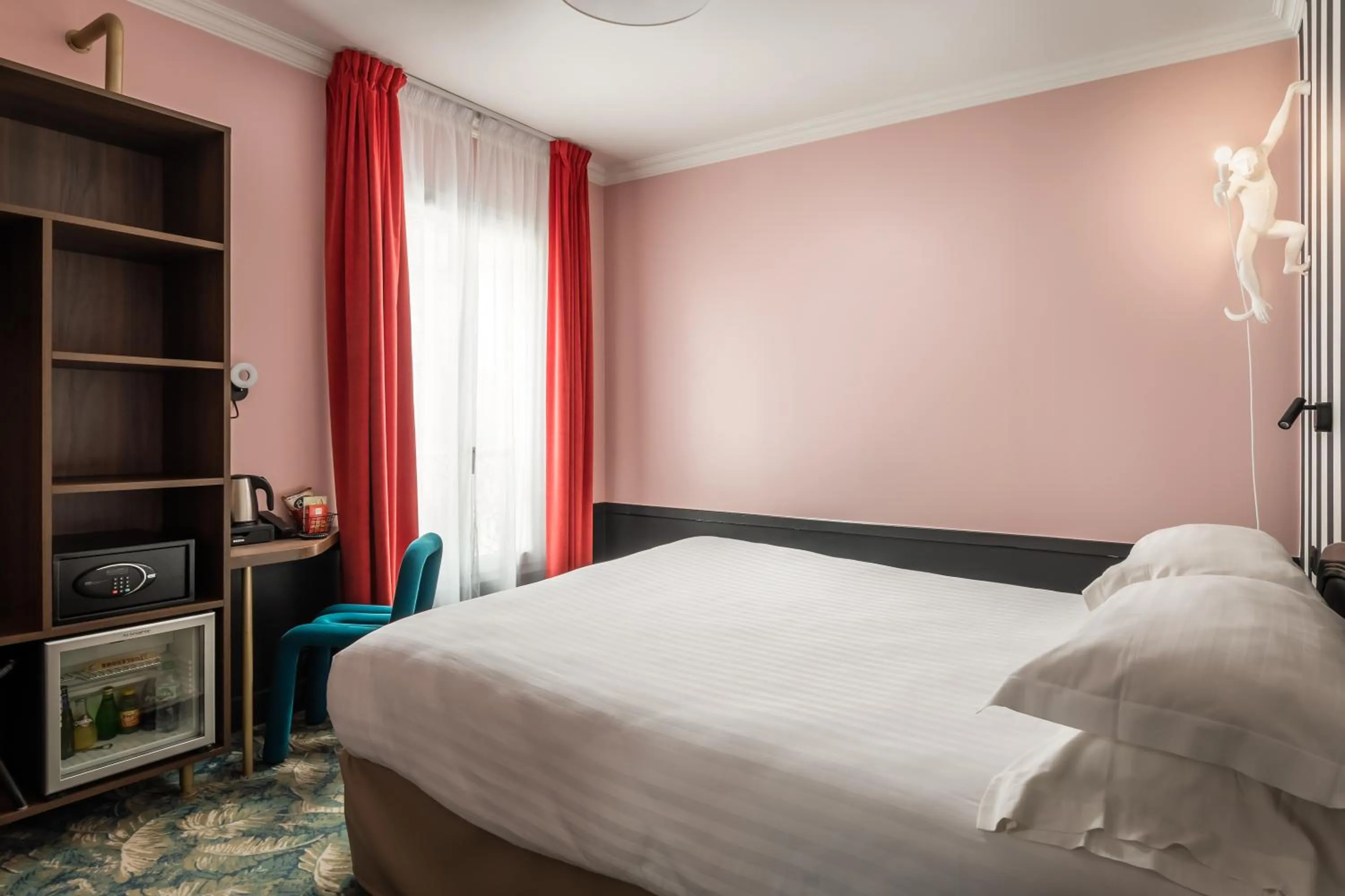 Coffee/tea facilities, Bed in Hotel Archetype Etoile