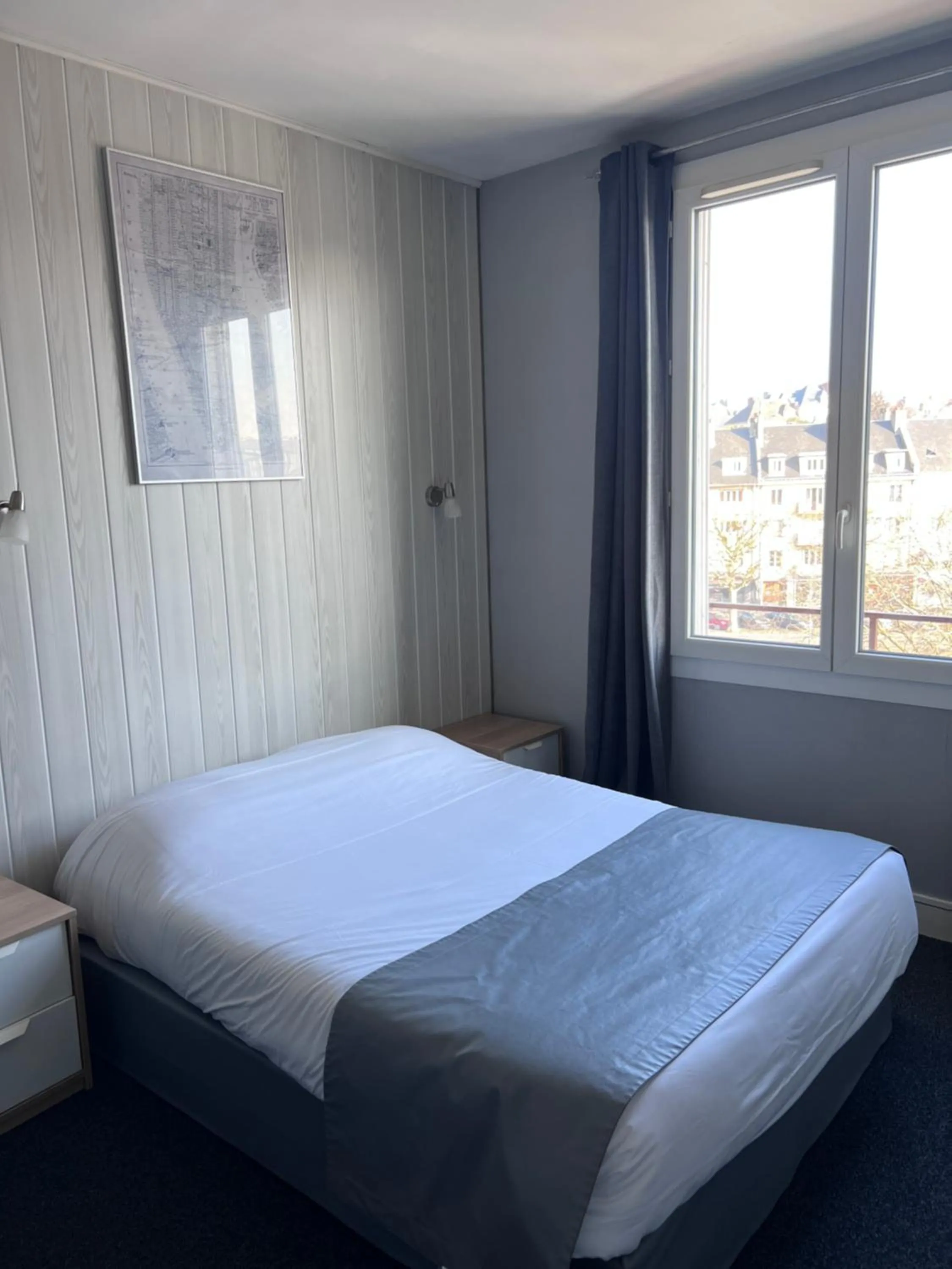 Bed in Hotel De l'Univers