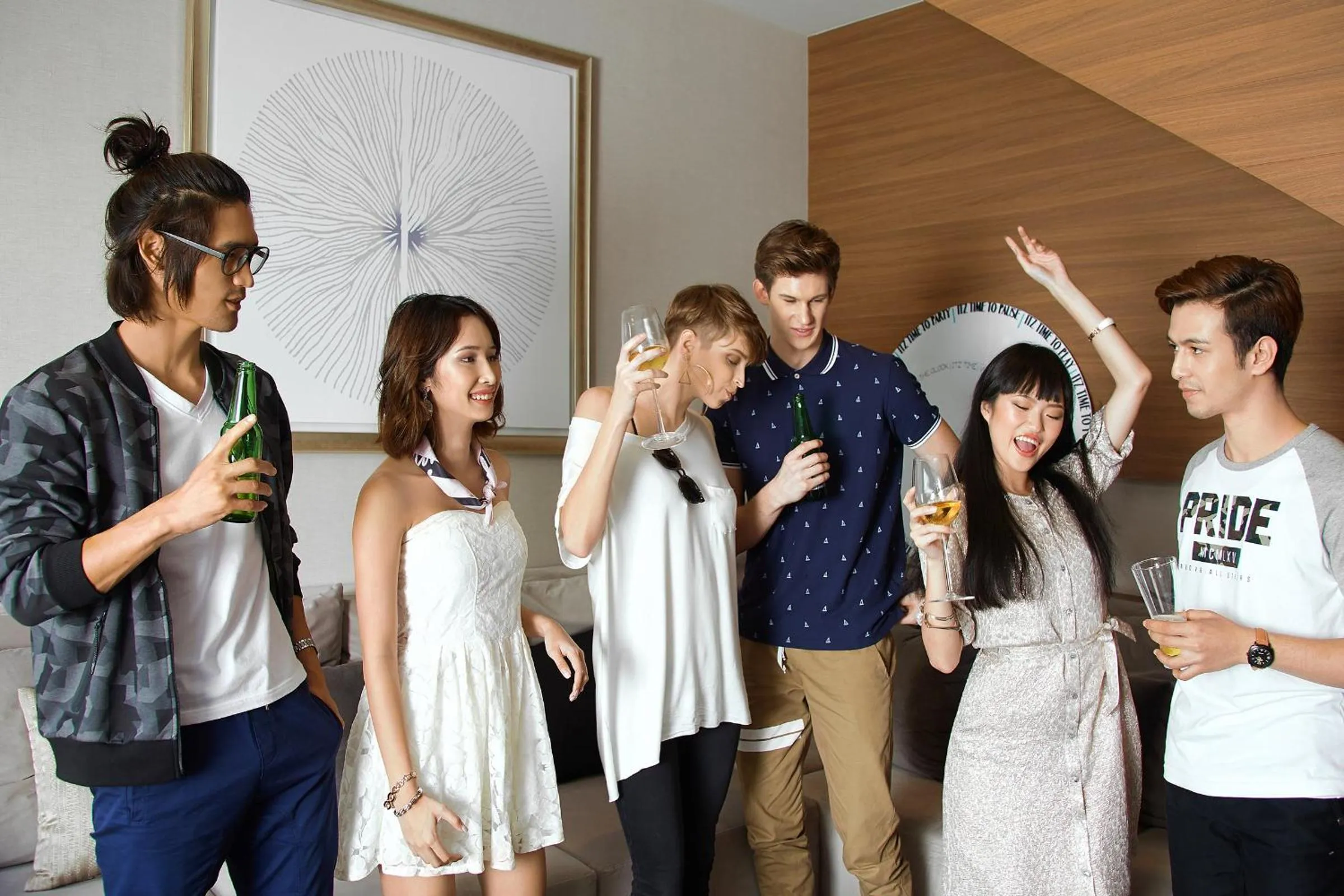 People in Itz Time Hua Hin Pool Villa