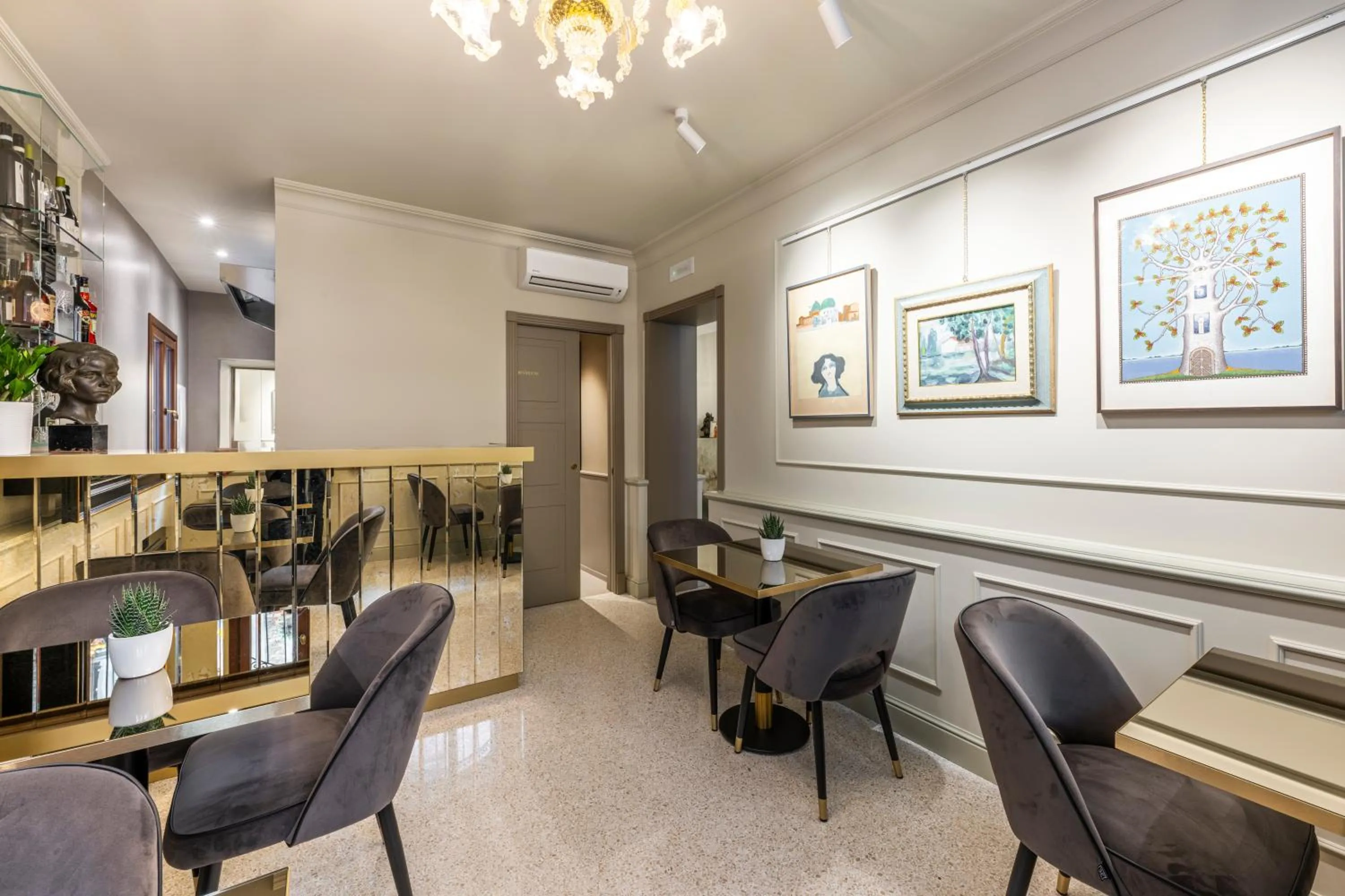 Lounge or bar in Hotel Palazzina Sardi