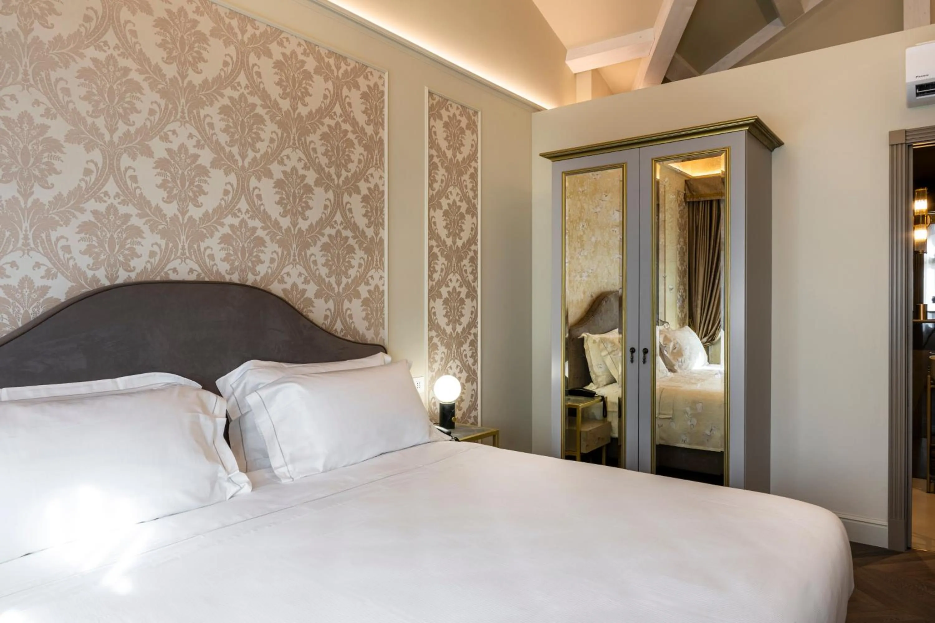 Bedroom, Bed in Hotel Palazzina Sardi