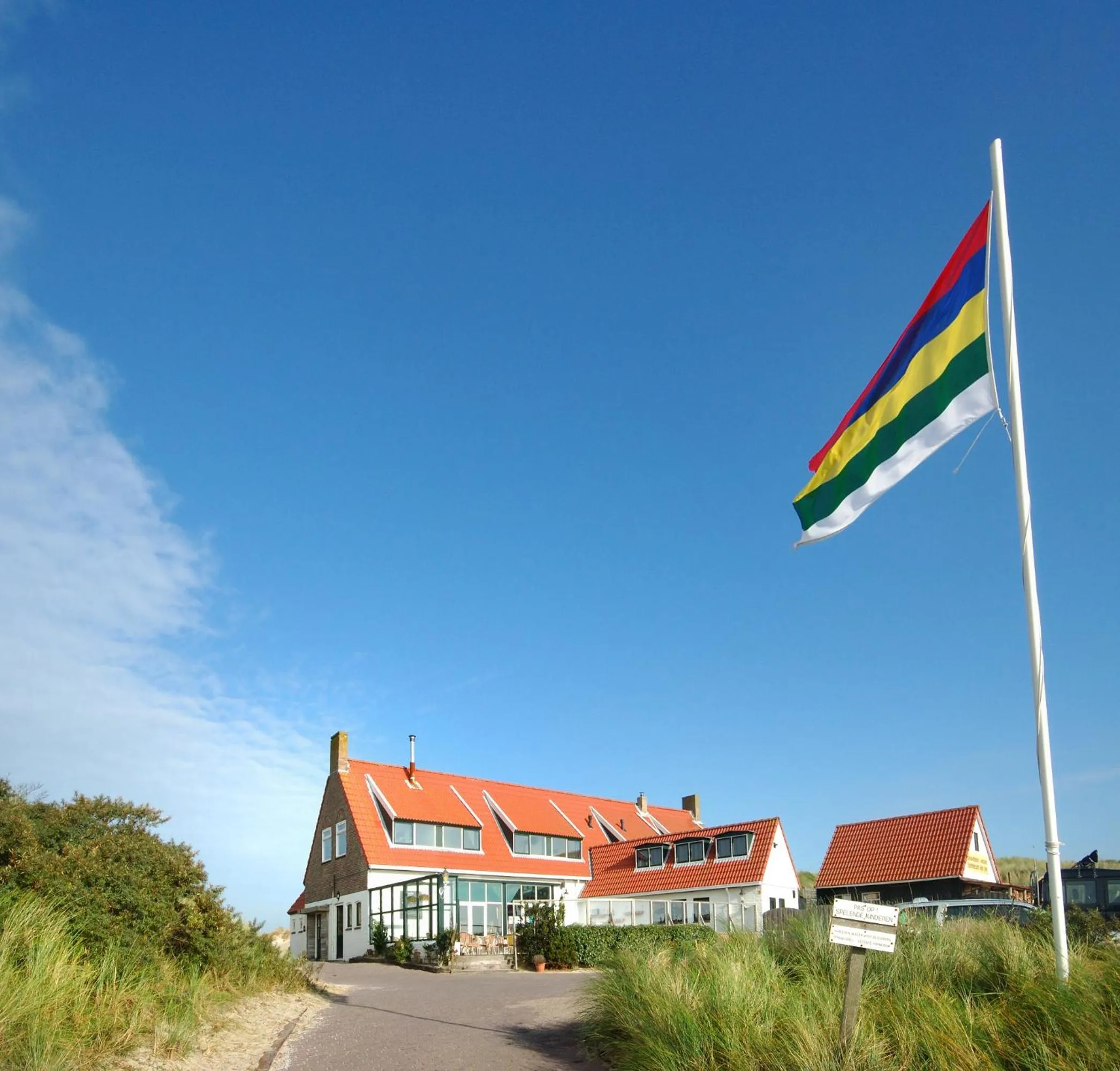 Facade/entrance in Strandhotel Terschelling B&B