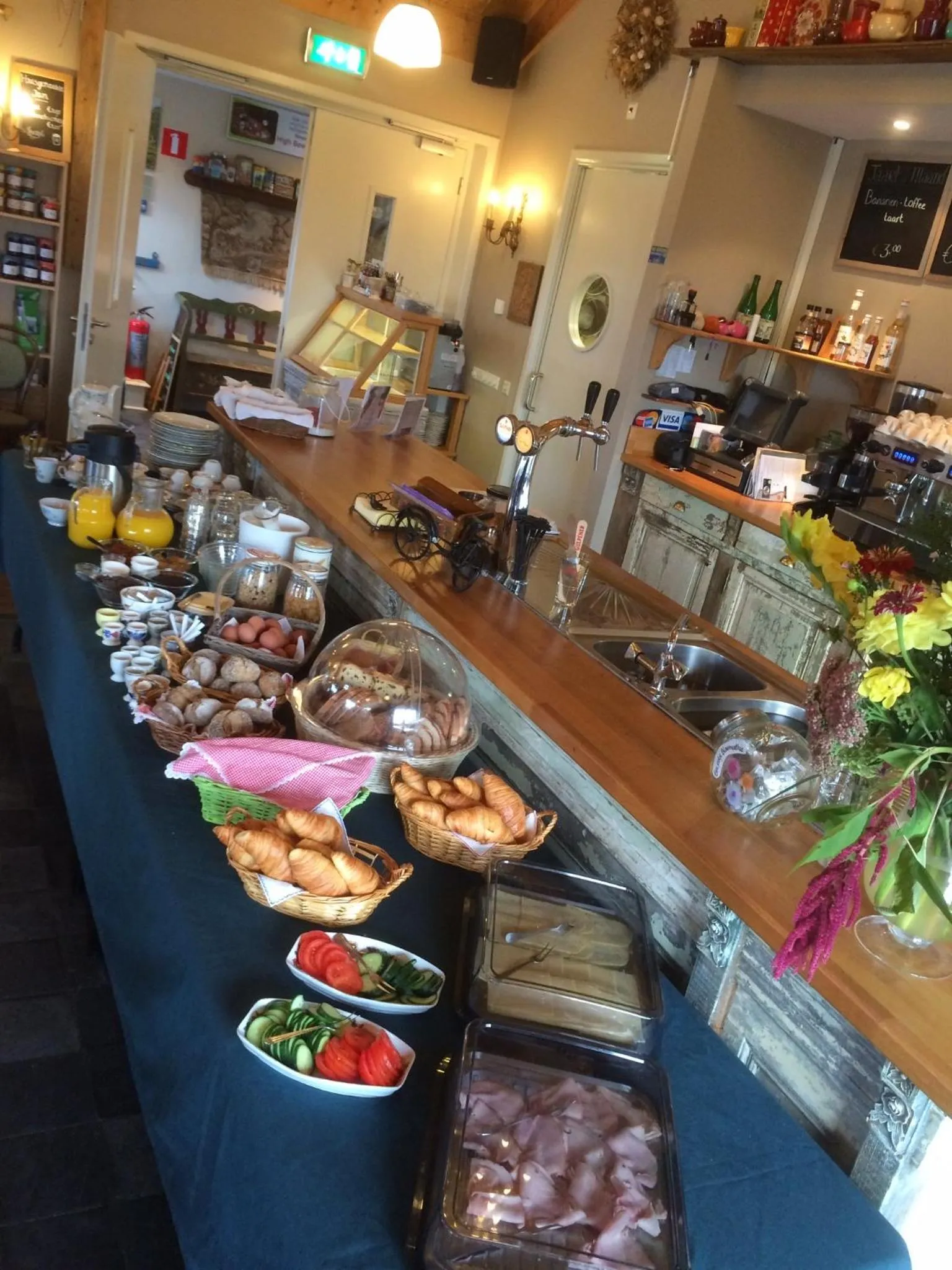 Buffet breakfast in De Sfeerstal