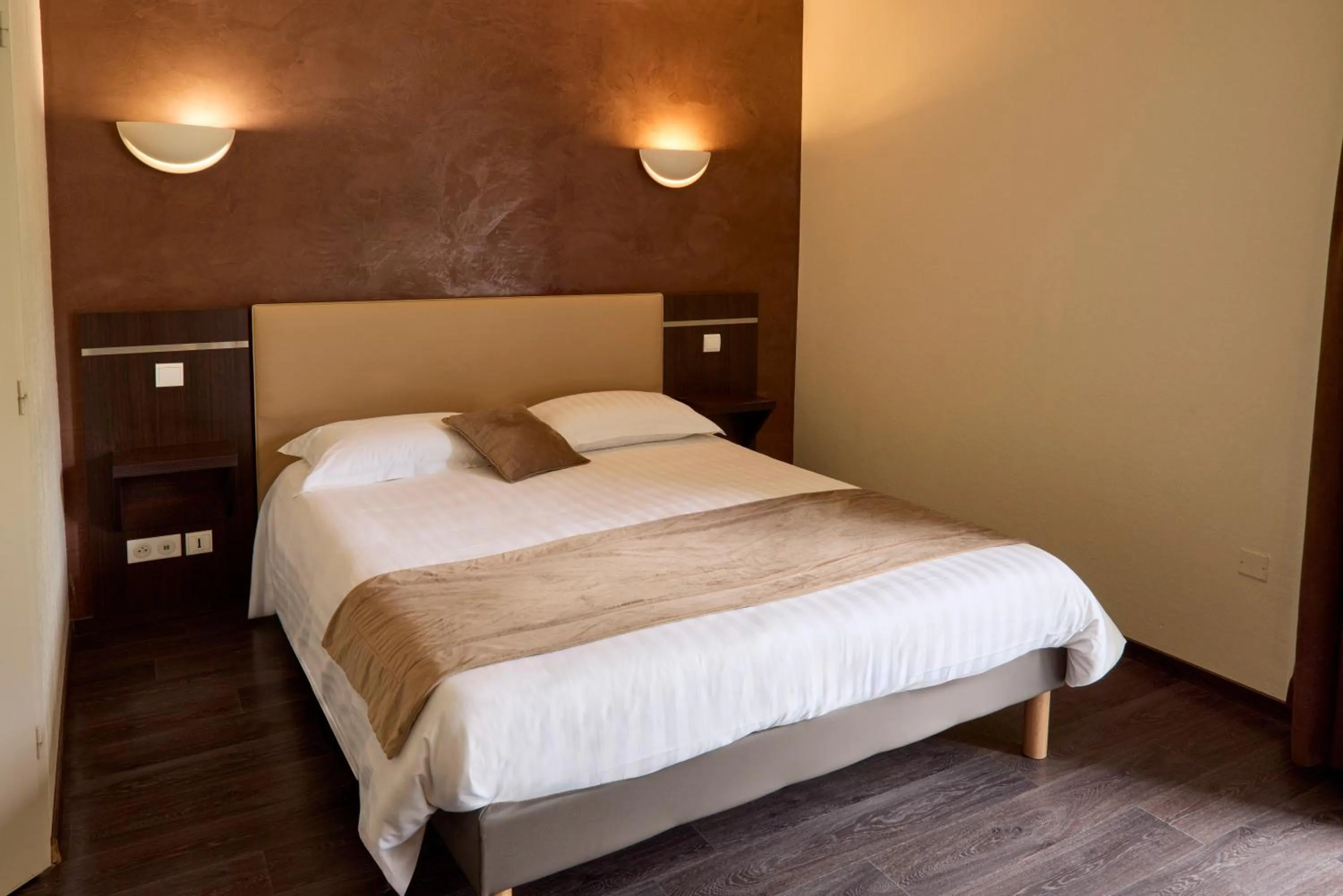 Bedroom, Bed in Hôtel-Restaurant Le Calice Du Gevaudan - A75