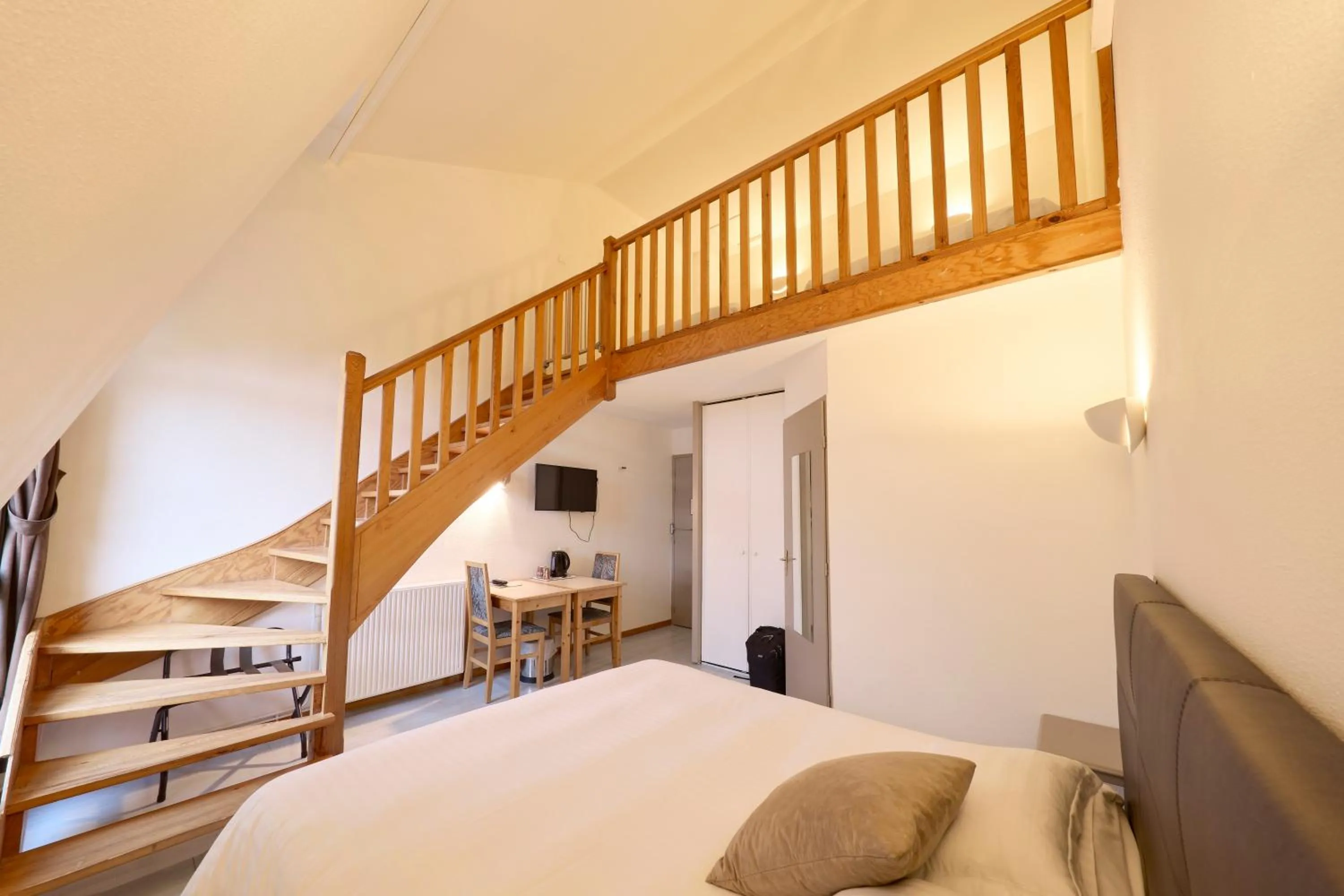 Bedroom, Bed in Hôtel-Restaurant Le Calice Du Gevaudan - A75