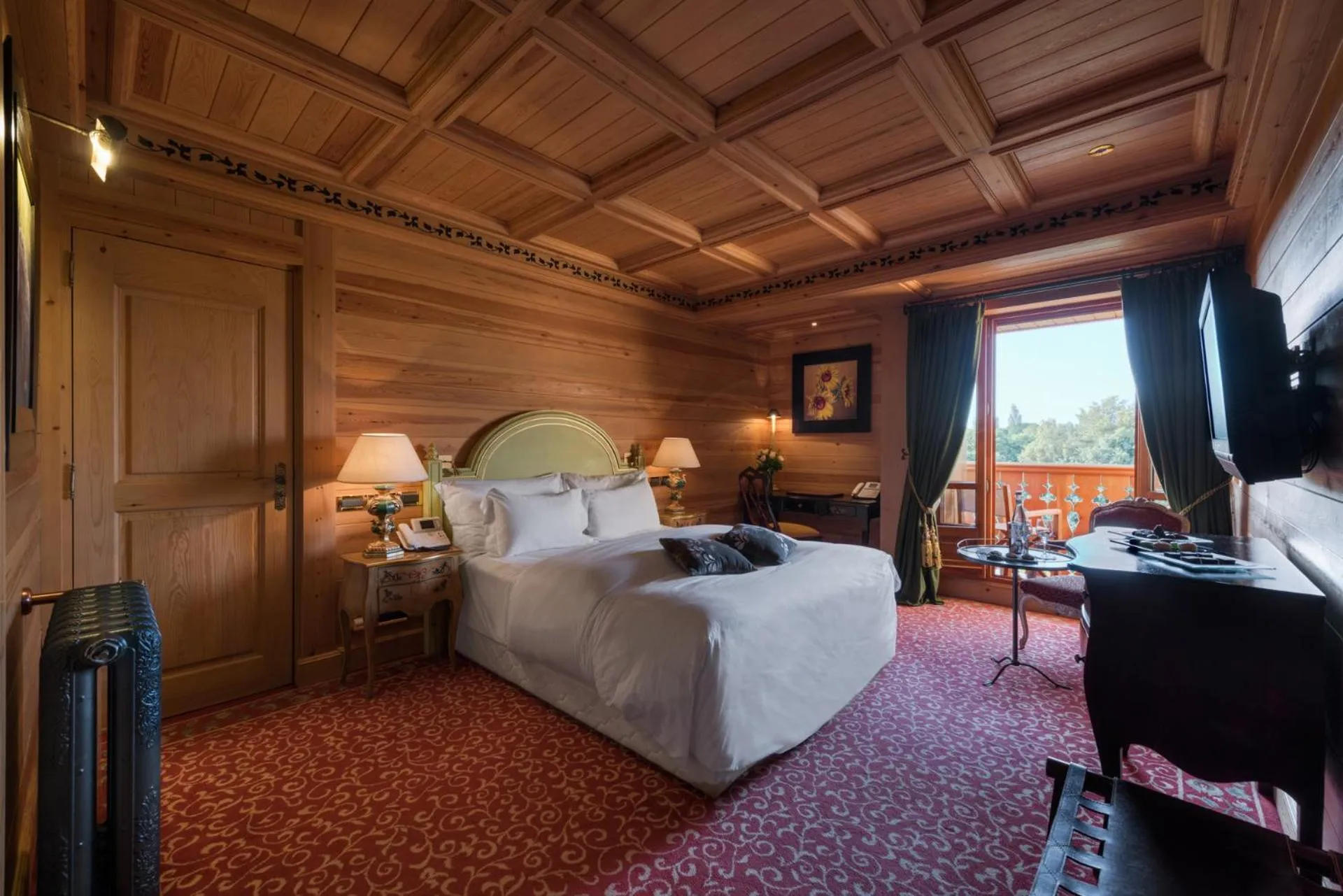 Photo of the whole room, Bed in Michlifen Resort & Golf