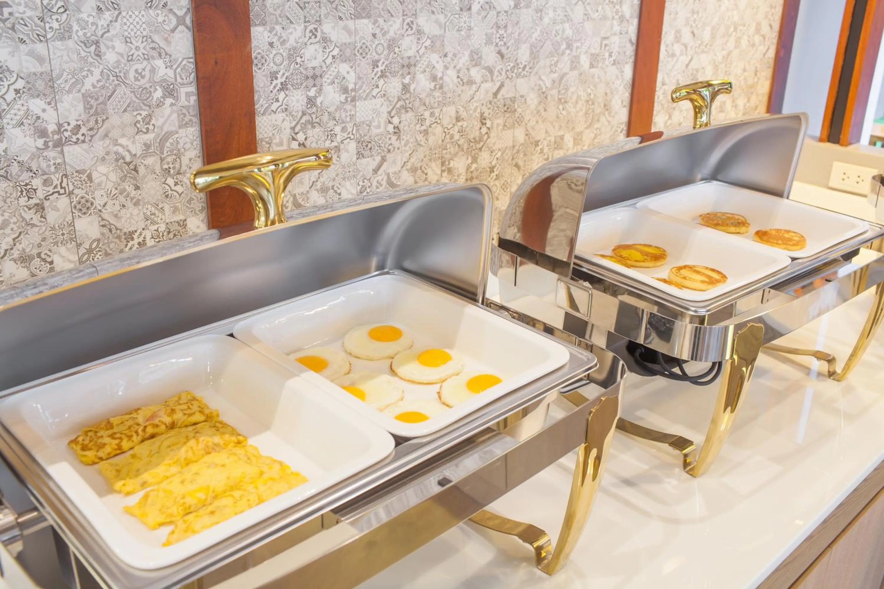 Breakfast in New Siam Palace Ville Hotel