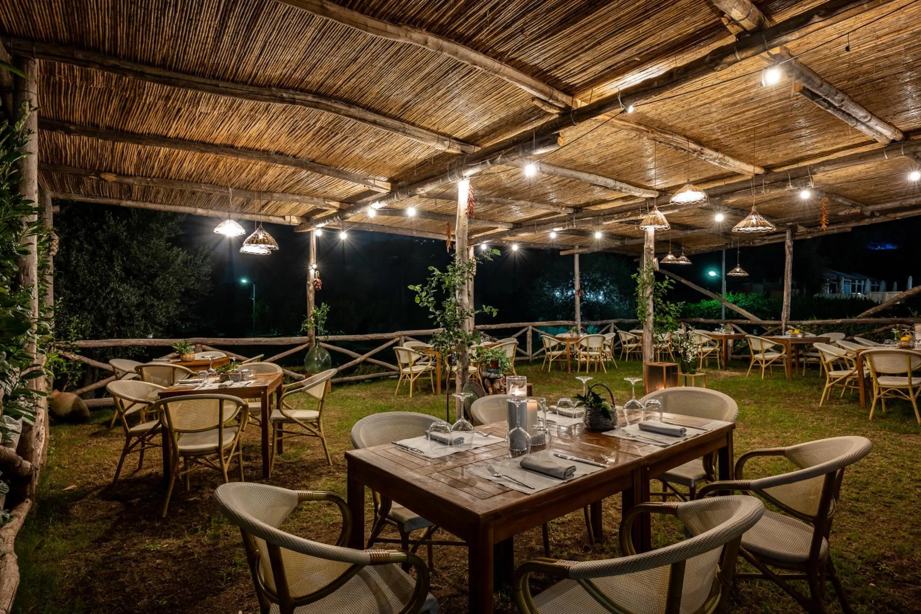 Restaurant/places to eat in Sopramare Resort