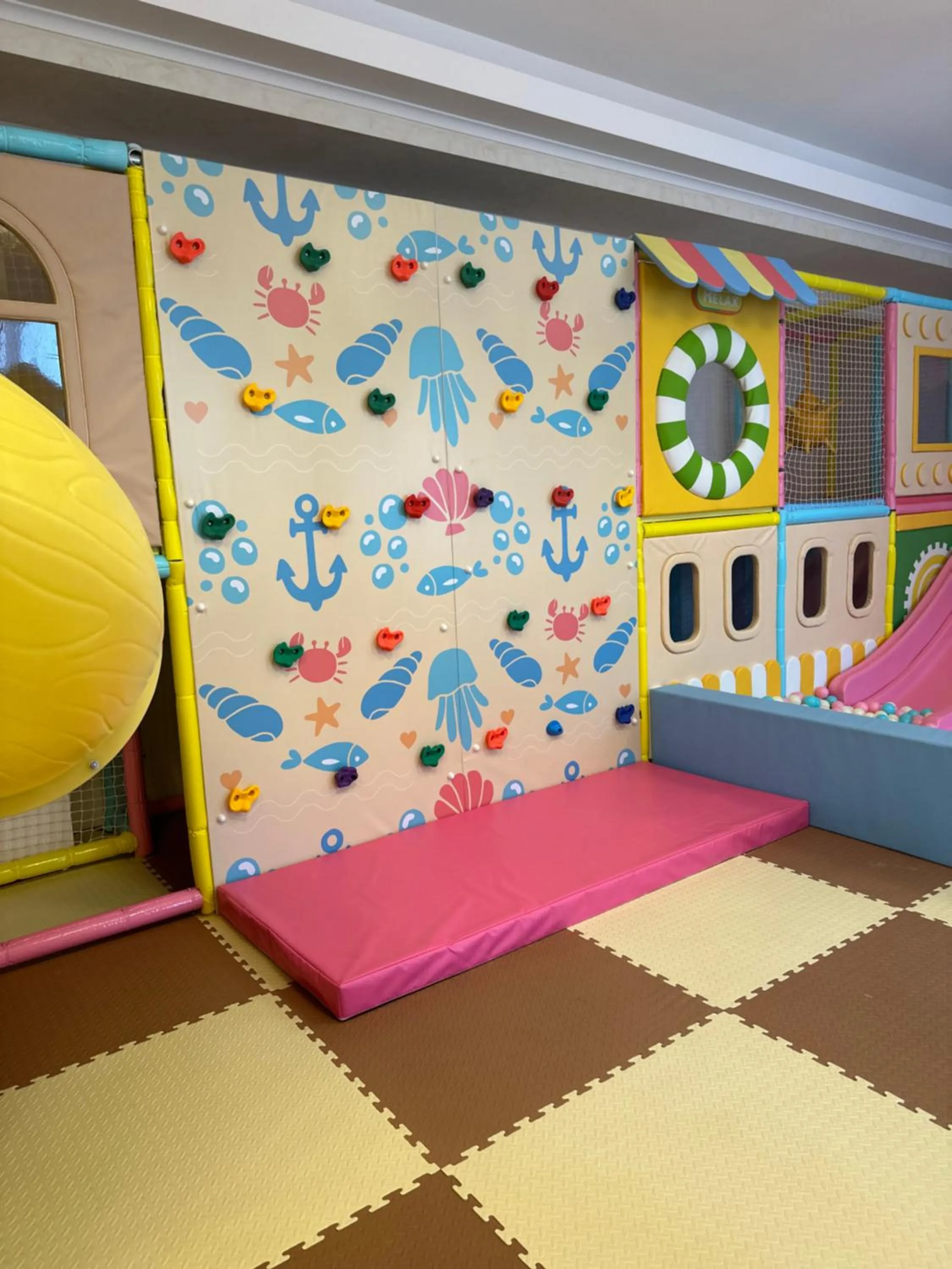 Game Room in Hotel Saturn