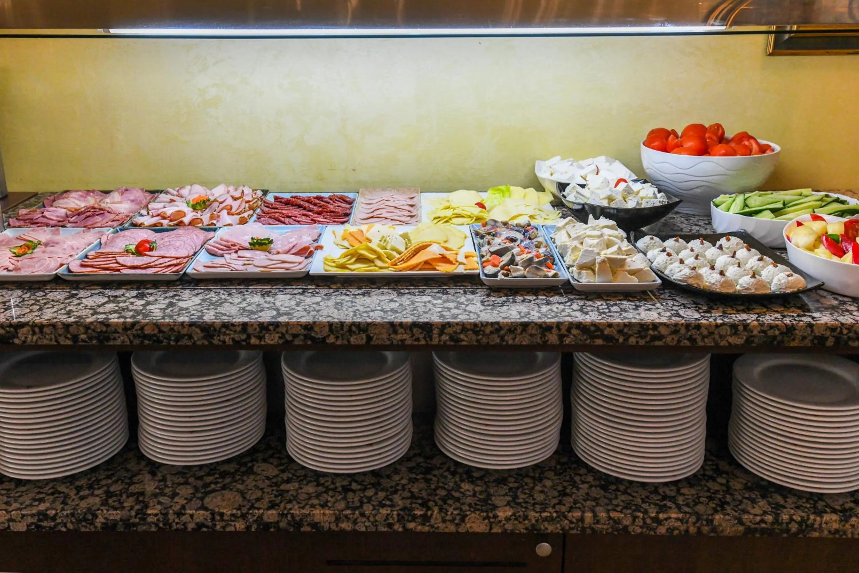 Breakfast in Hotel Saturn