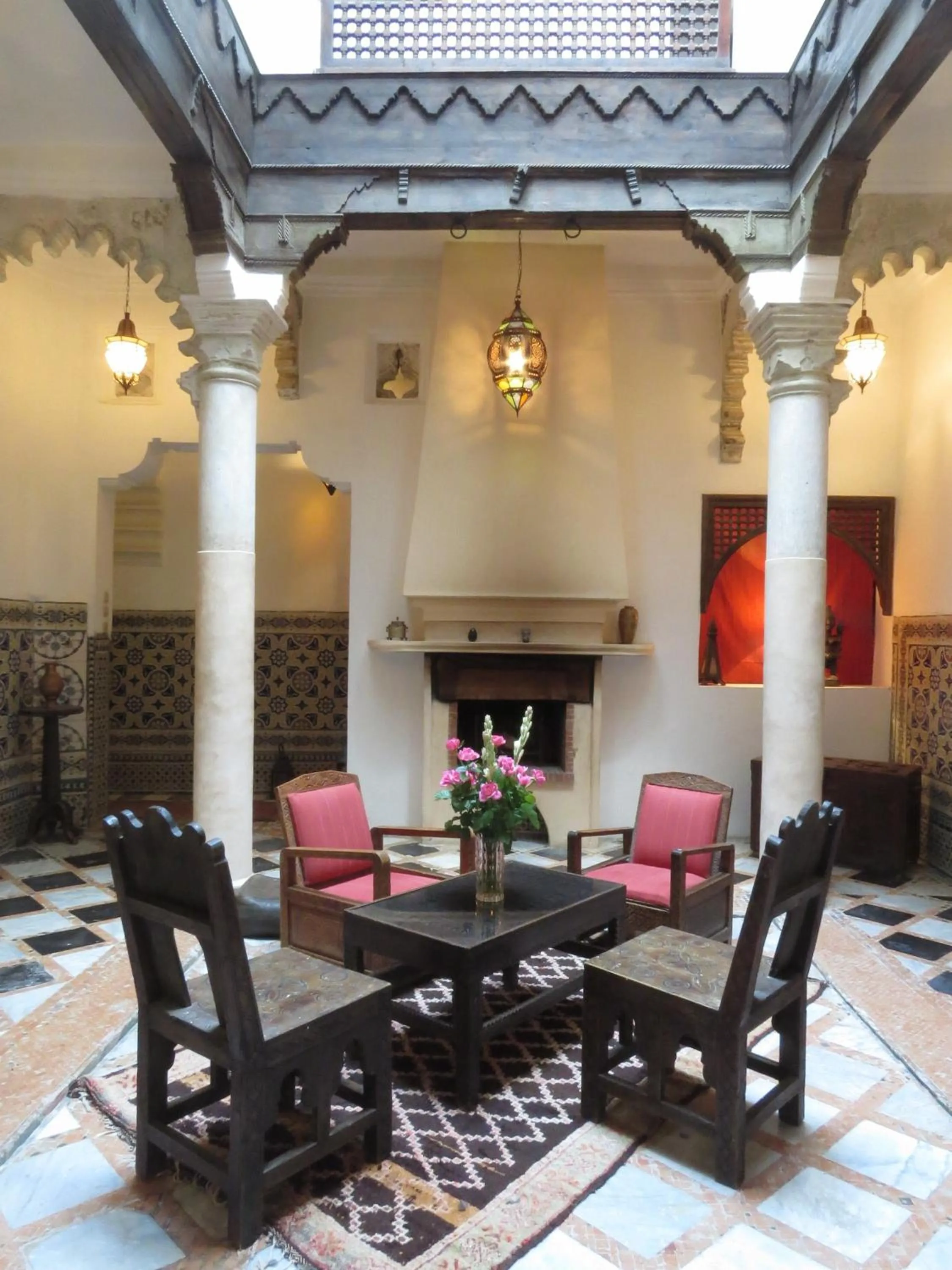 Lobby or reception in Riad Arous Chamel