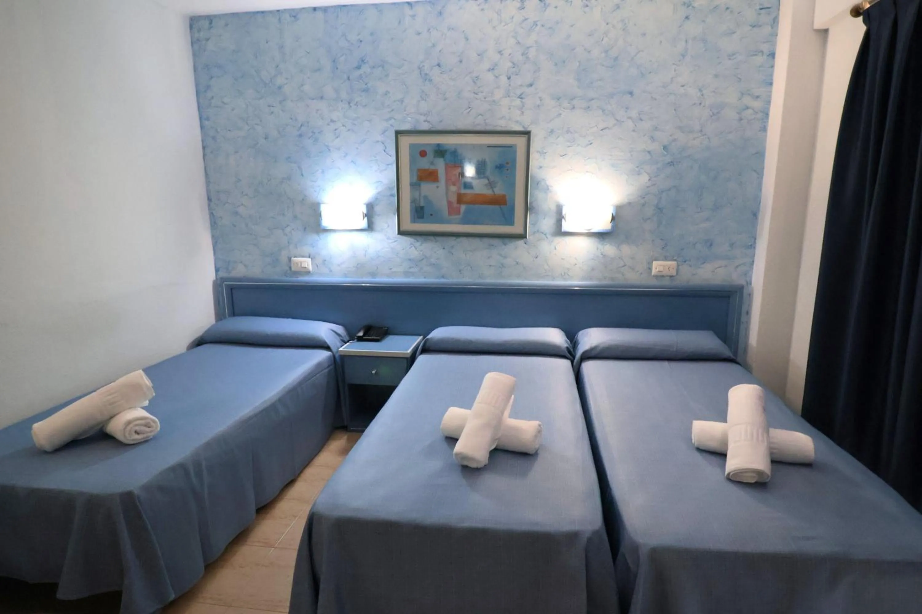 Bed in Santa Monica Playa