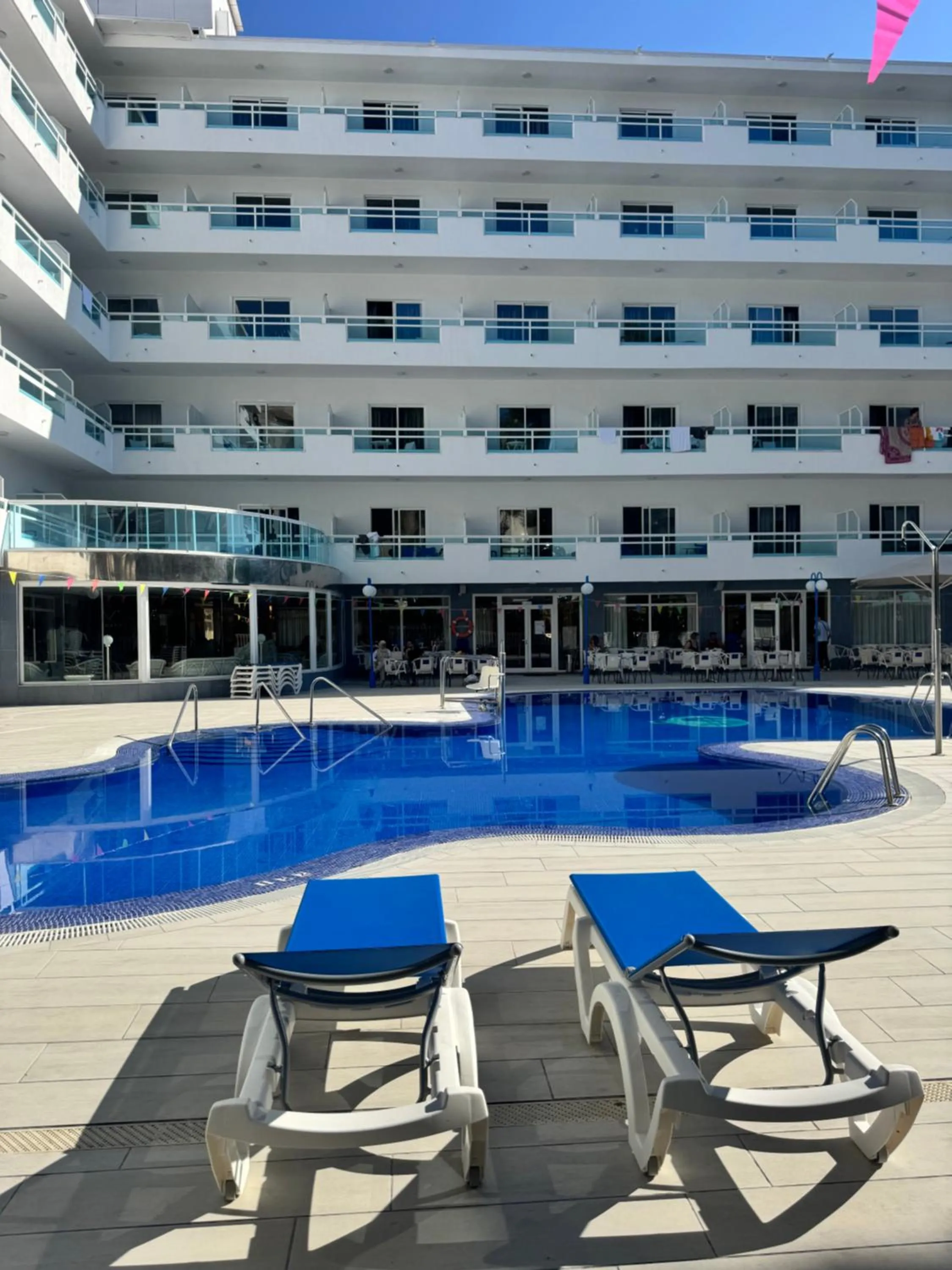 Swimming pool in Santa Monica Playa