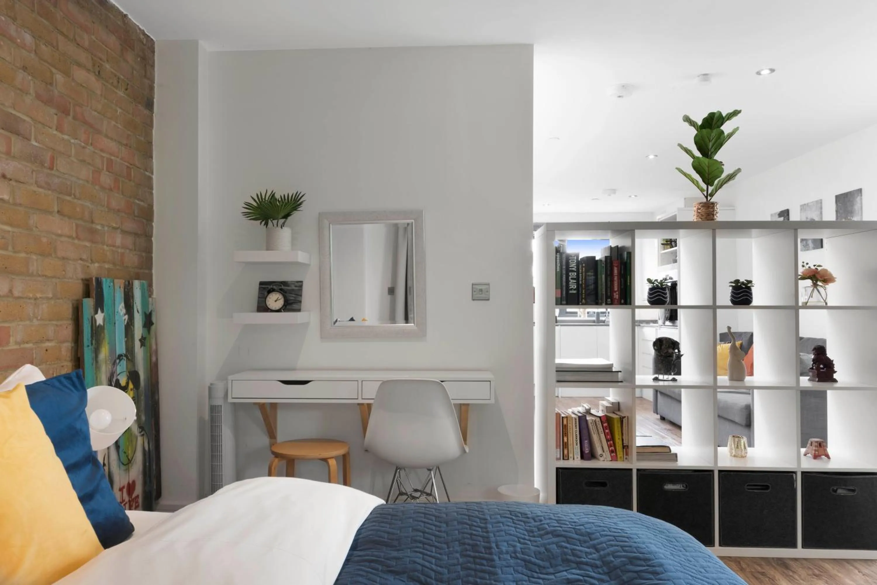 Bed in Manor House Studios By Morethanstays