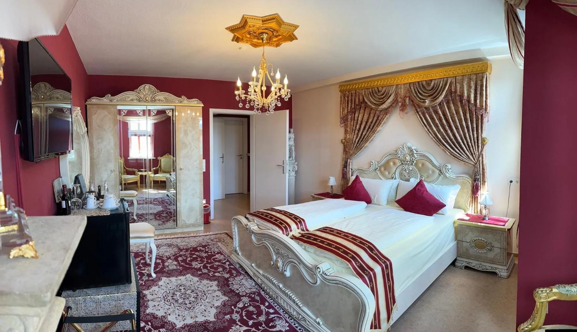 Photo of the whole room, Bed in Hotel & Café Schachtenburg