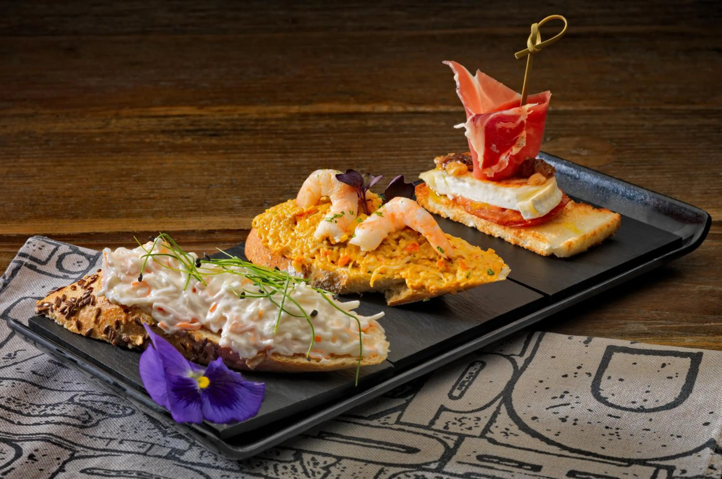 Food and drinks in H10 Cambrils Playa