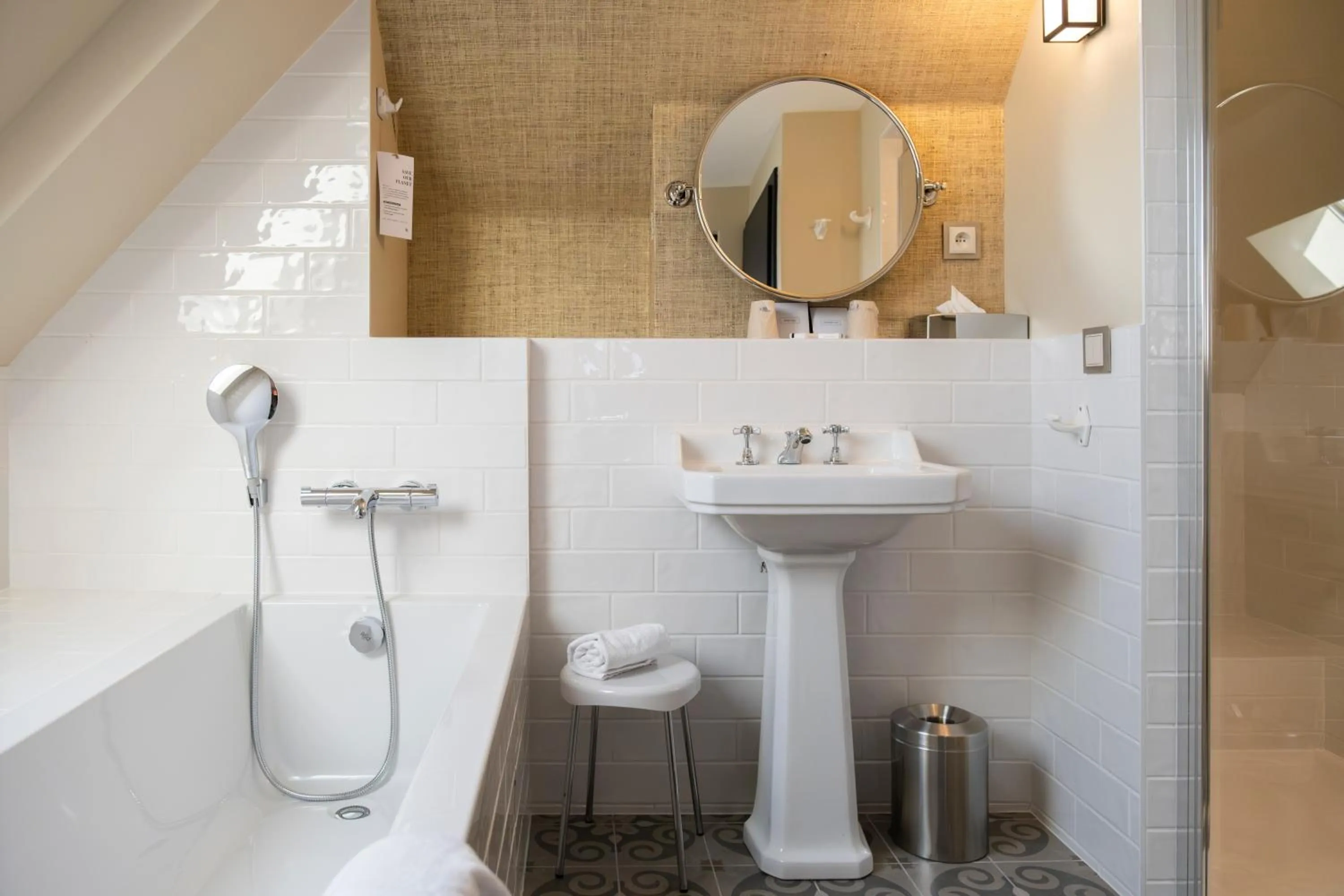 Bathroom in Les Demeures de Varennes, BW Signature Collection