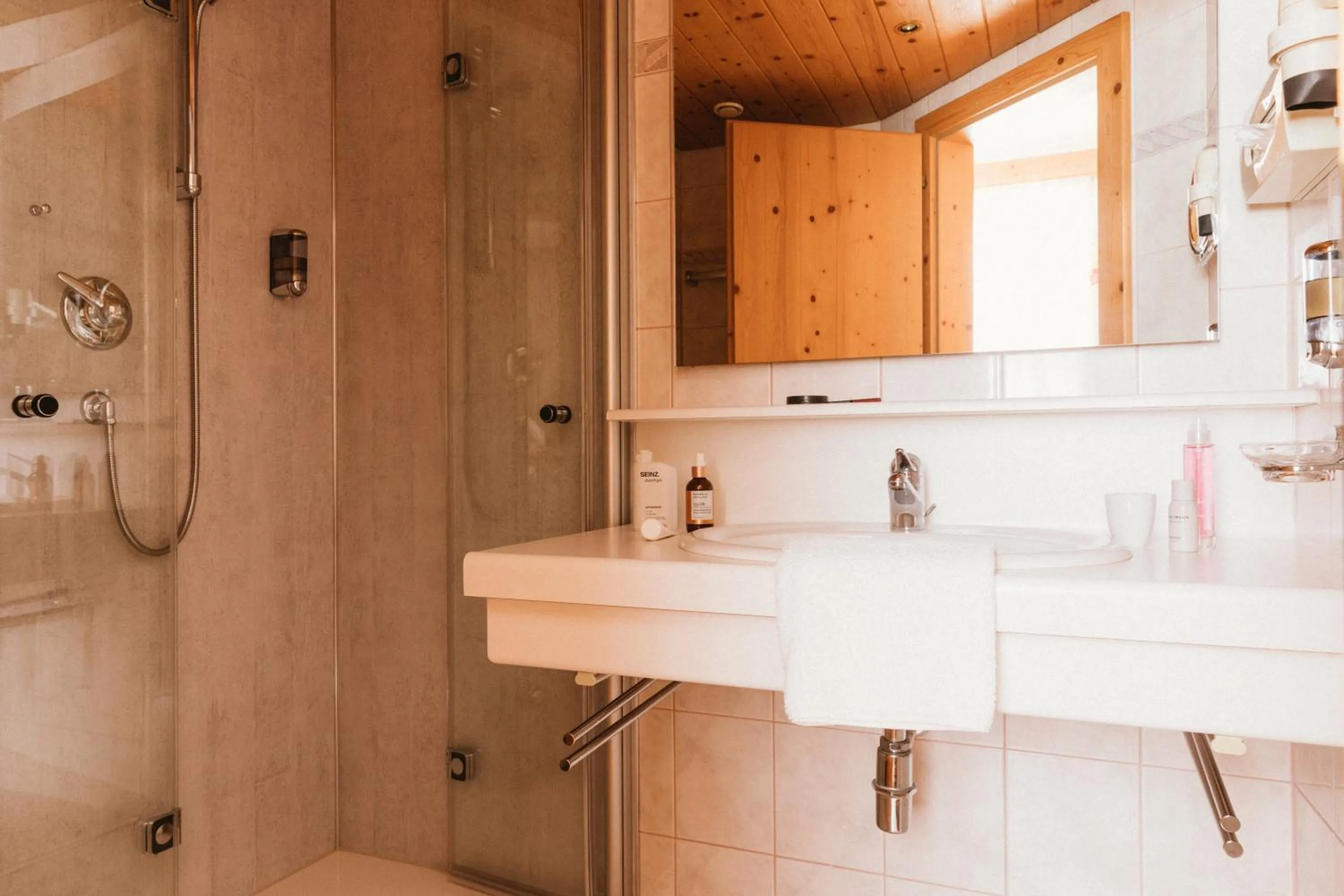 Bathroom in Gartenhotel Linde 4 Sterne Superior