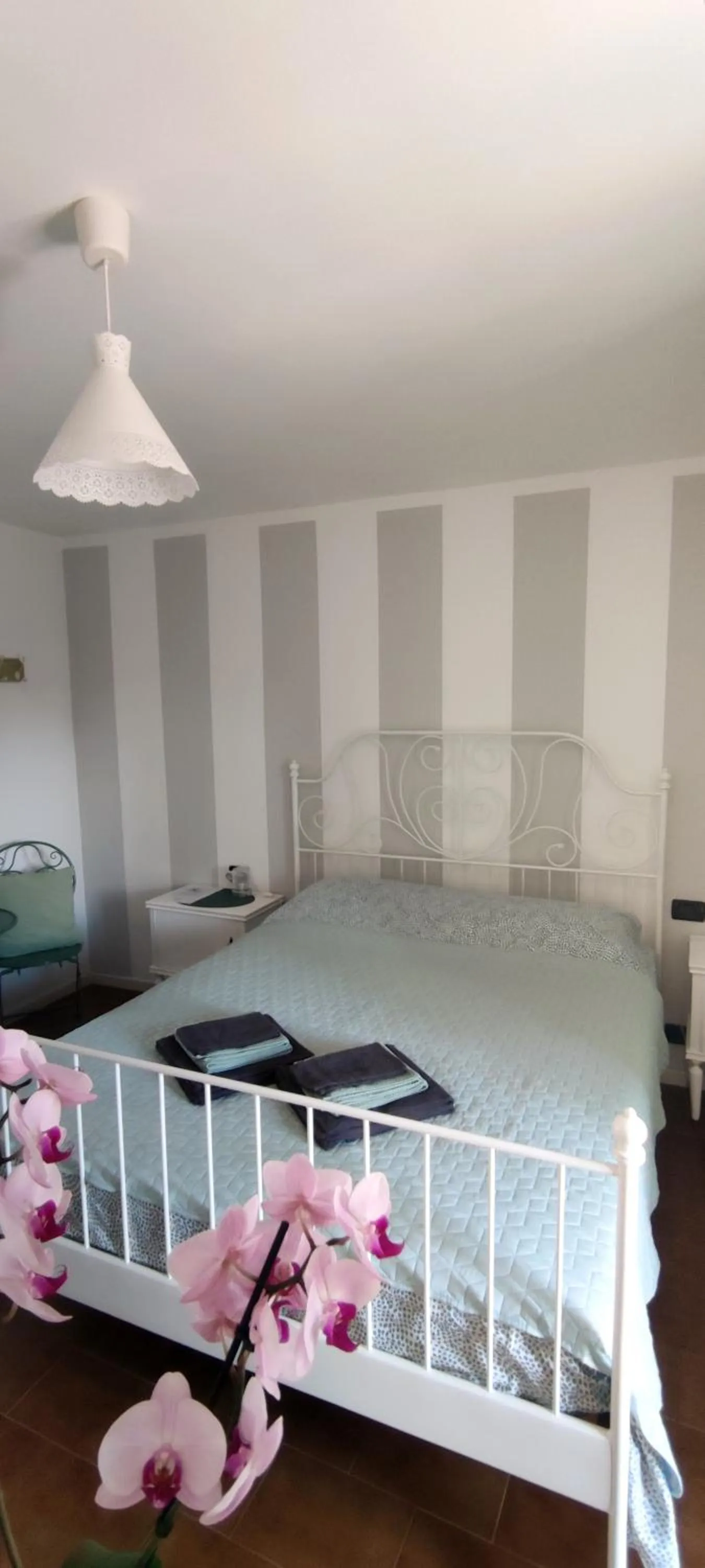 Bed in Dolce Lago B&B