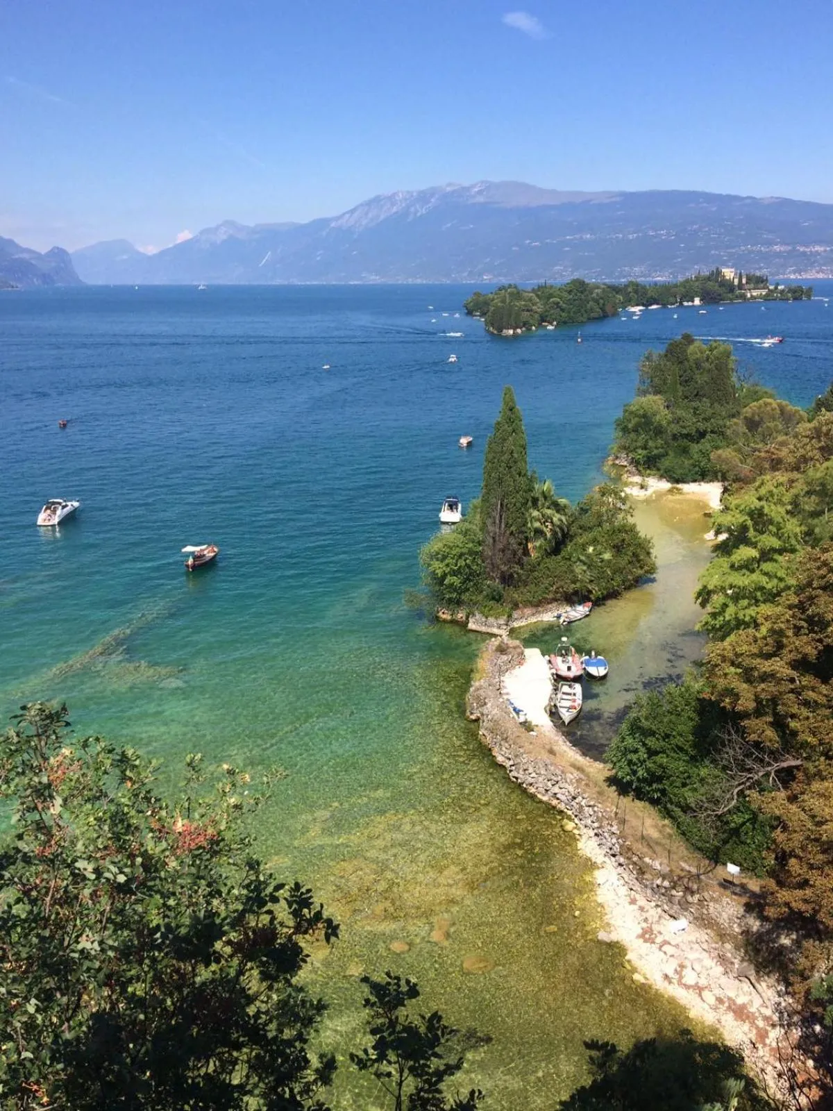 Natural landscape in Dolce Lago B&B