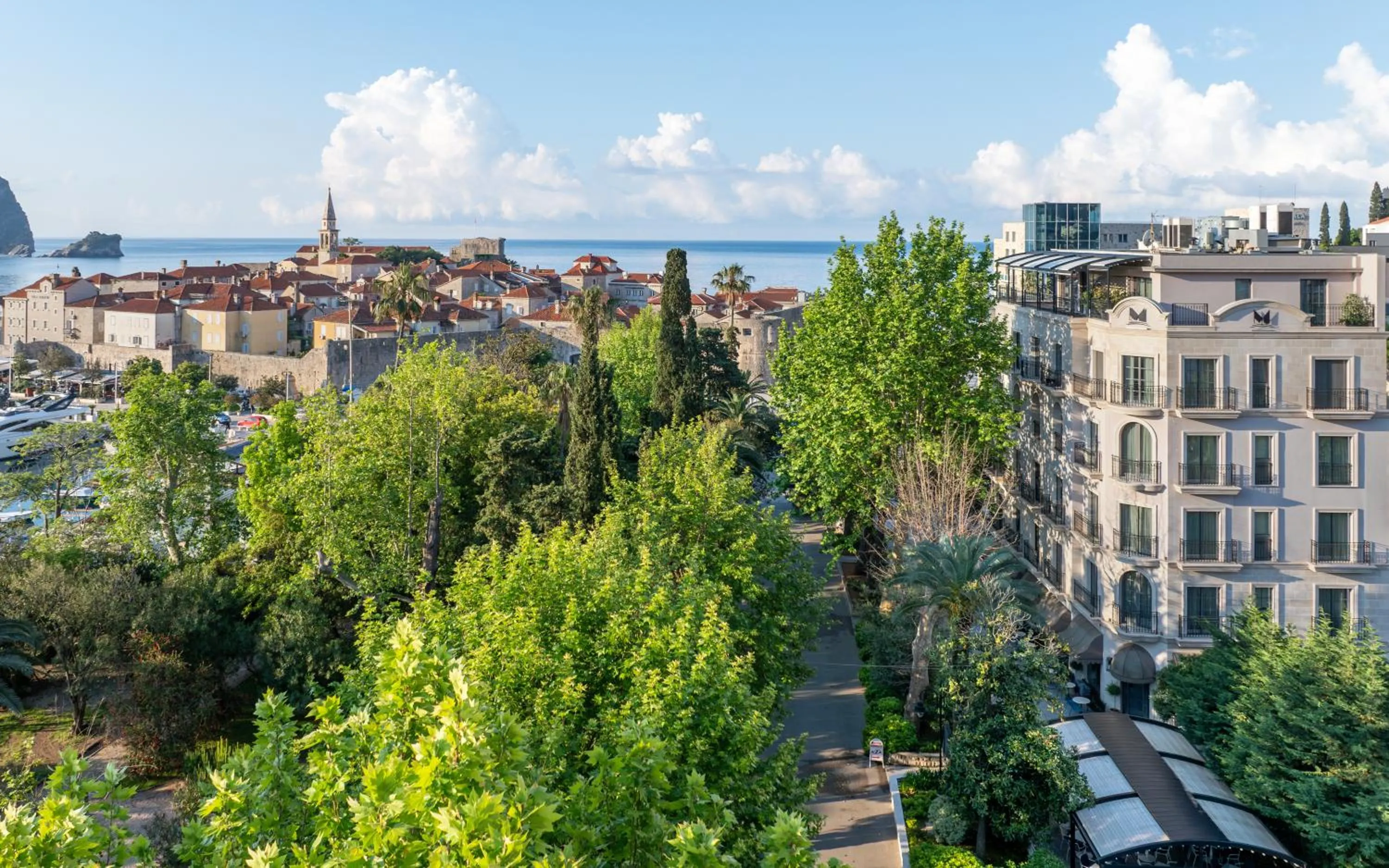 Day in Hotel Majestic