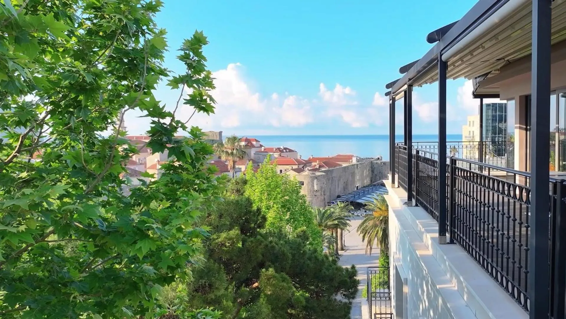 Property building in Hotel Majestic