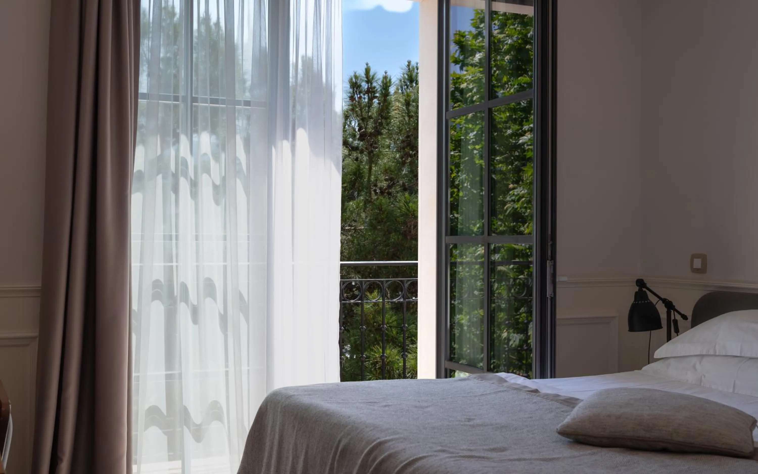 Bed in Hotel Majestic