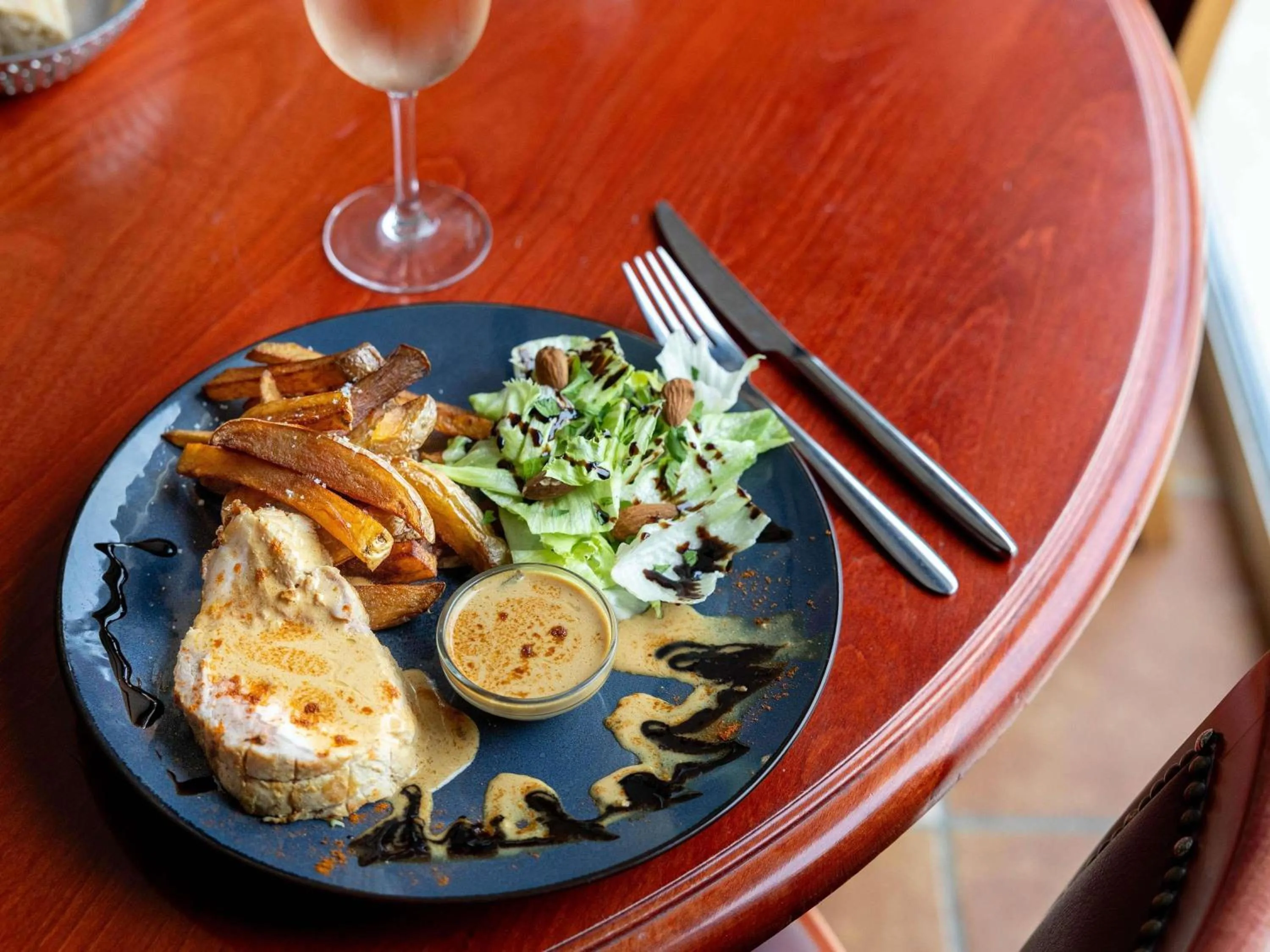 Restaurant/places to eat in ibis Carcassonne Est la Cité