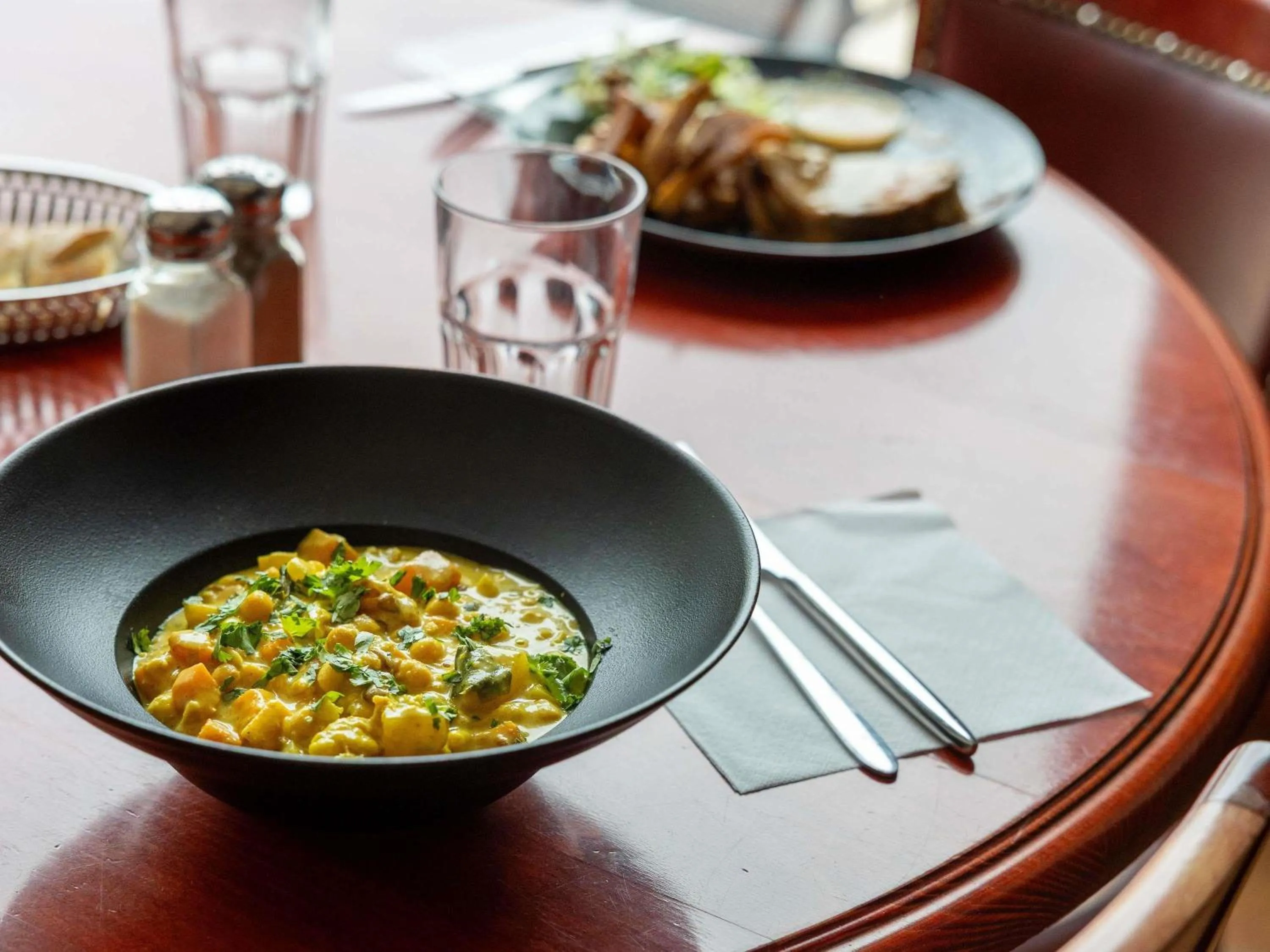 Restaurant/places to eat in ibis Carcassonne Est la Cité