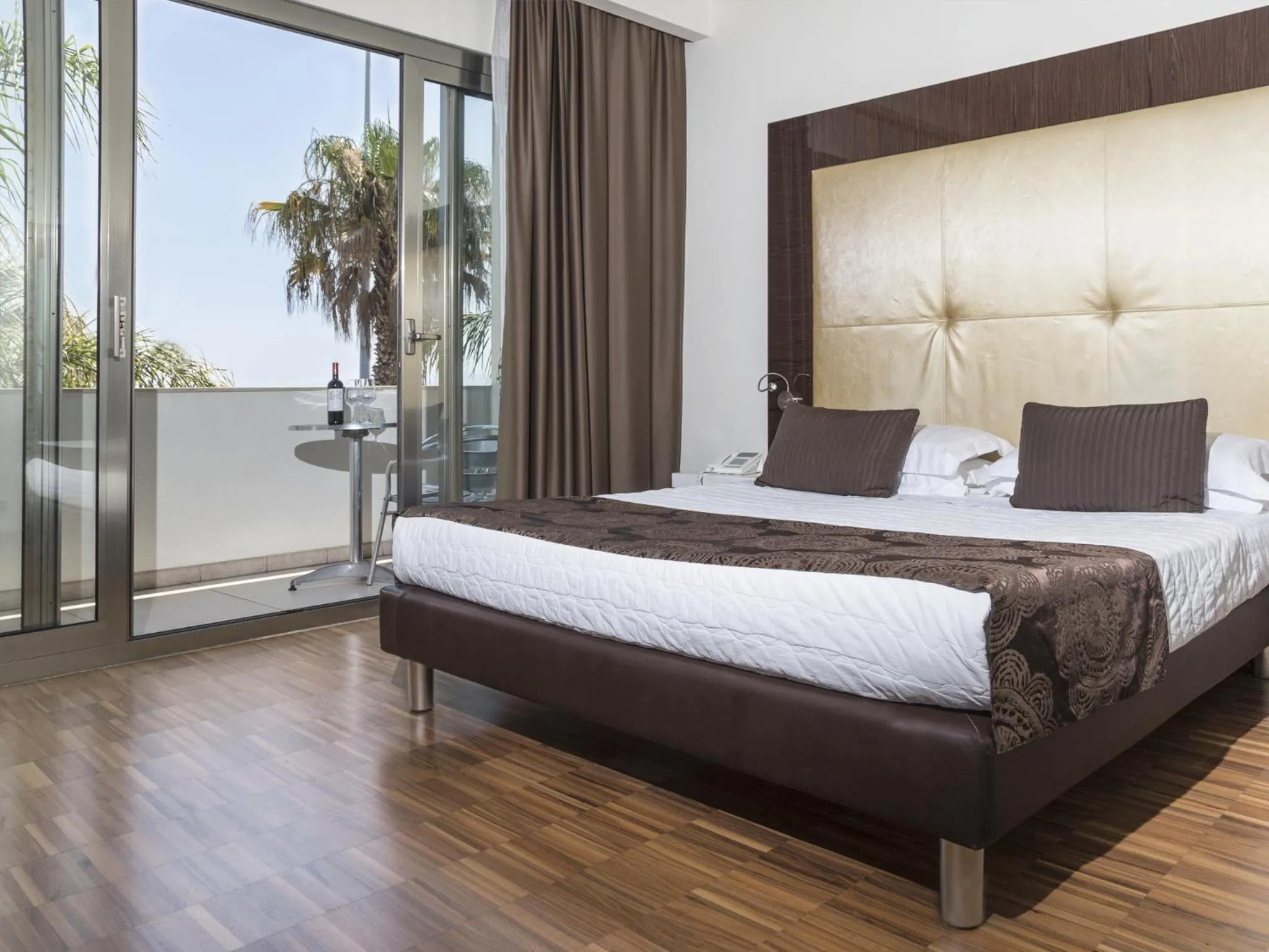 Bed in Hotel La Bussola