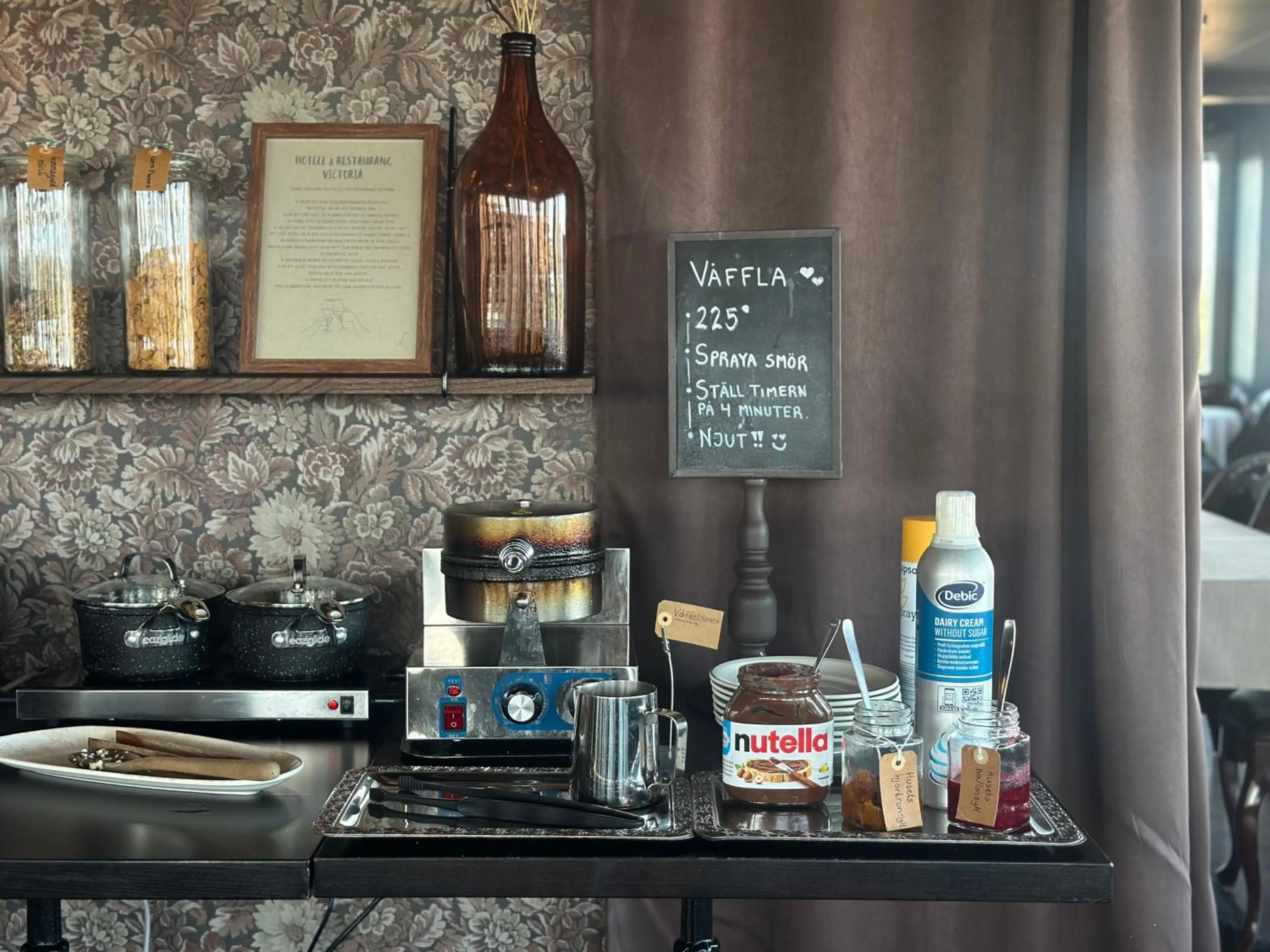 Food in Hotel Victoria