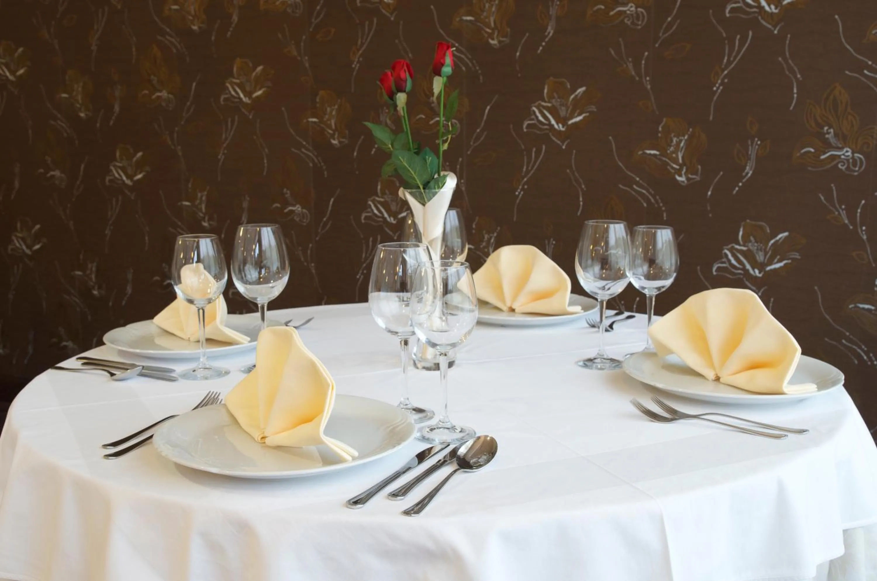 Restaurant/places to eat in Hotel Fontana