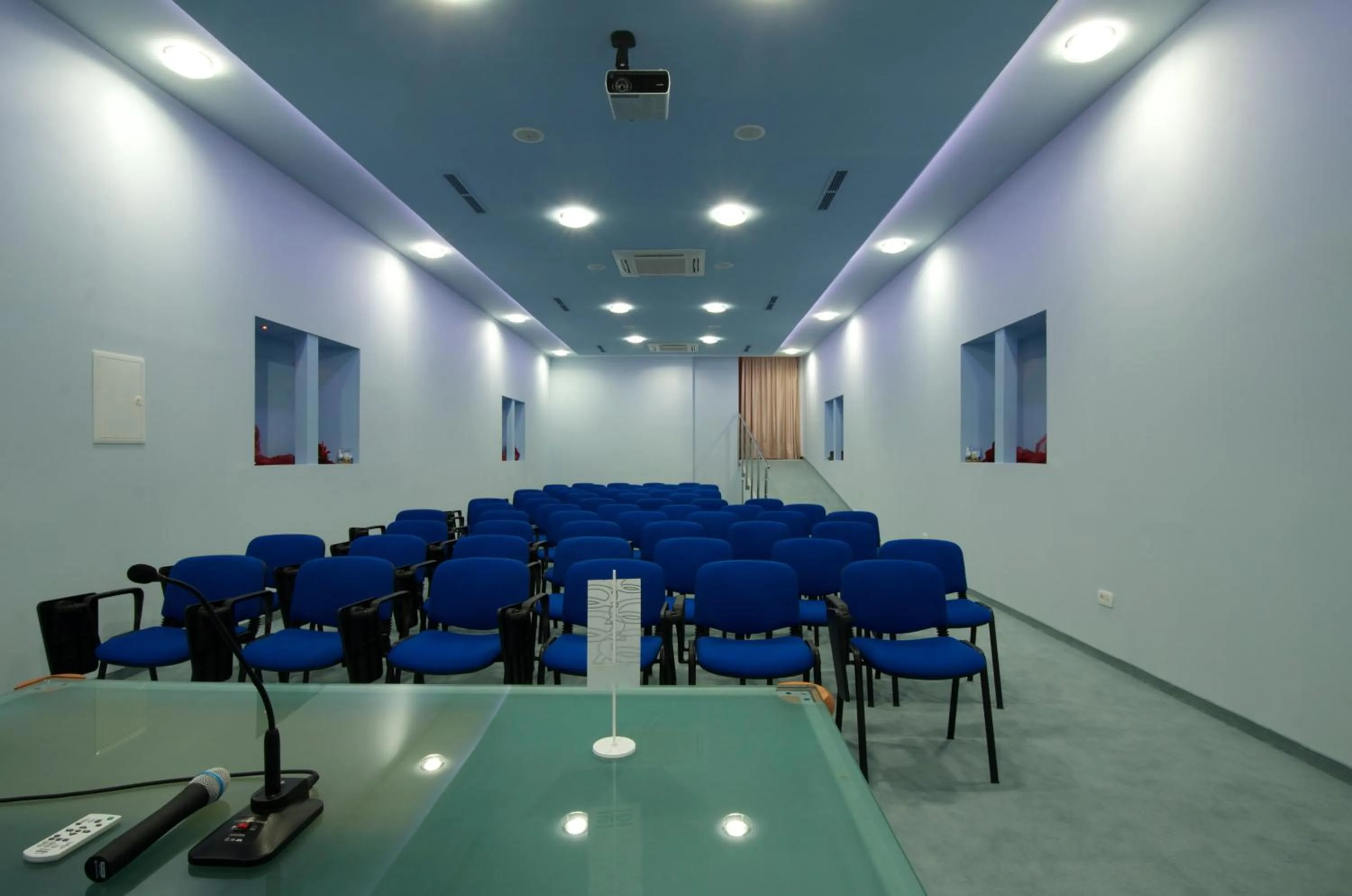 Business facilities in Hotel Fontana