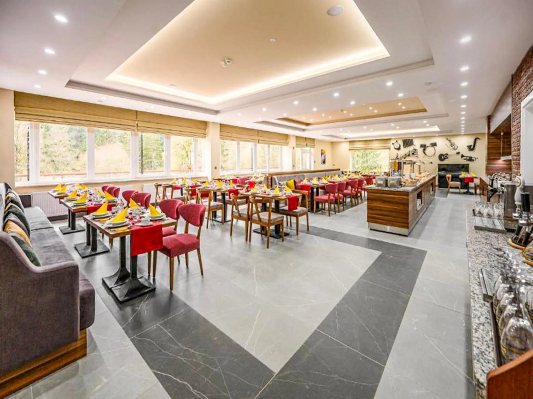 Restaurant/places to eat in Sunday Schwarzbachtal Hideaway Resort