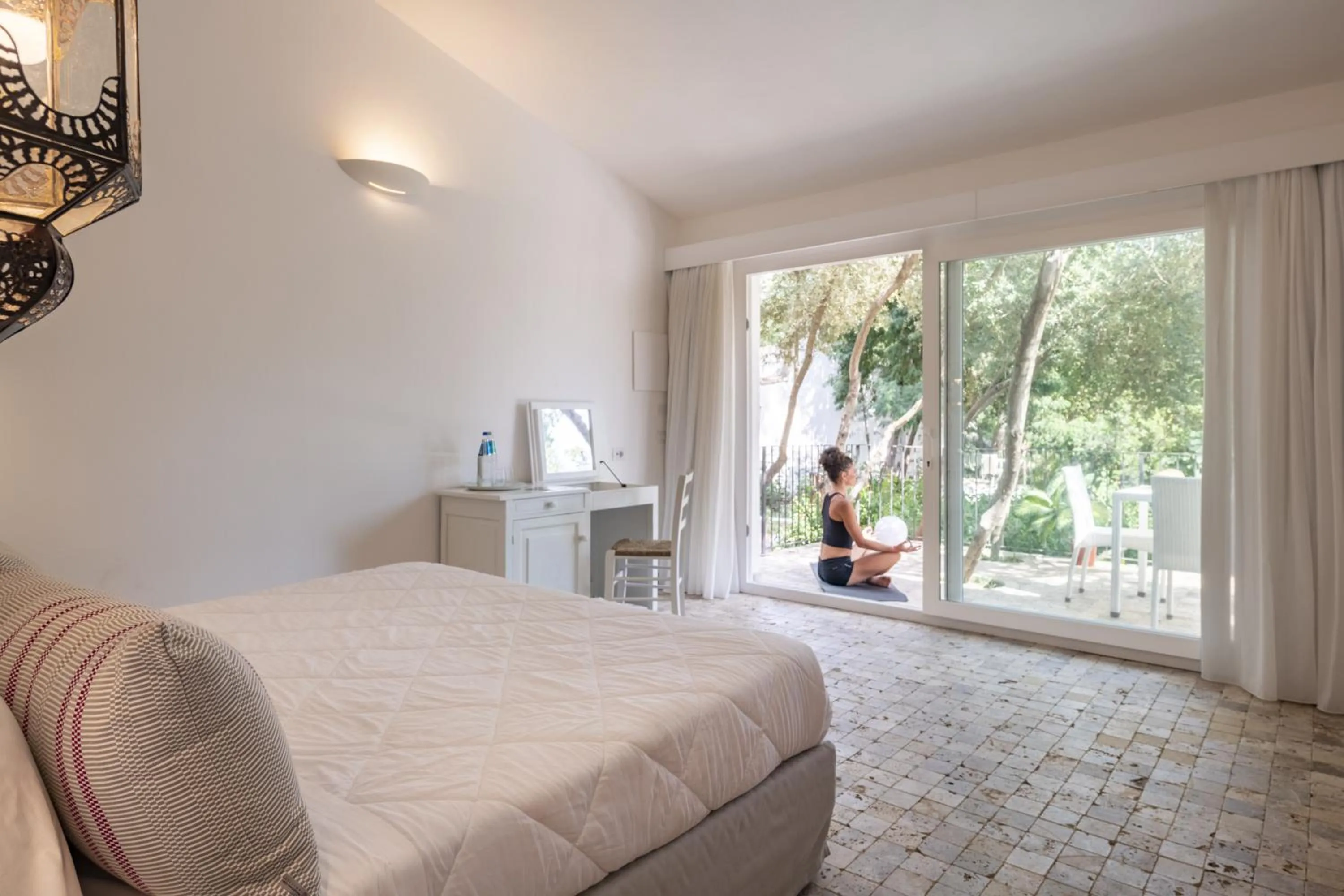 Balcony/Terrace, Bed in Arbatax Park Resort - Cottage