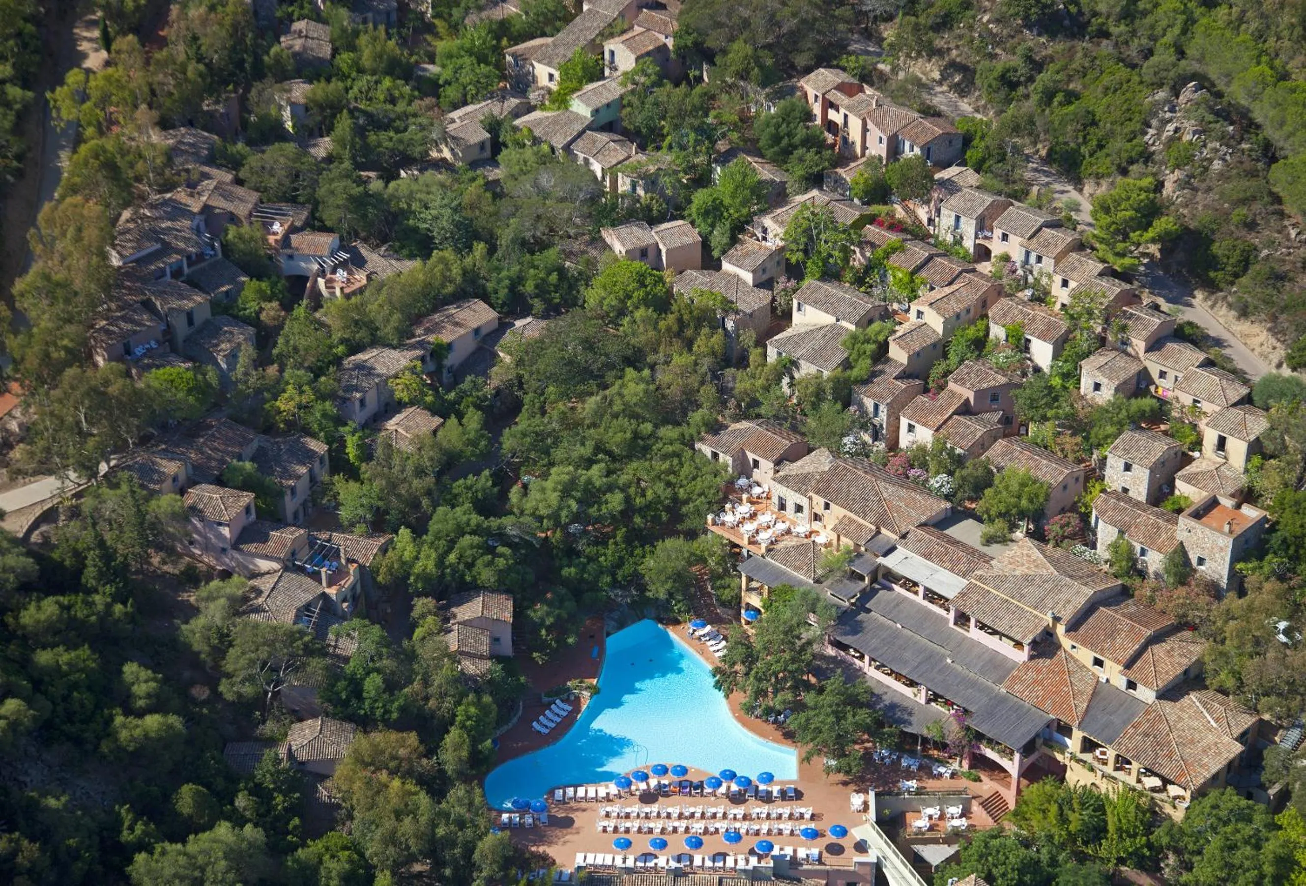 Area and facilities in Arbatax Park Resort - Borgo Cala Moresca
