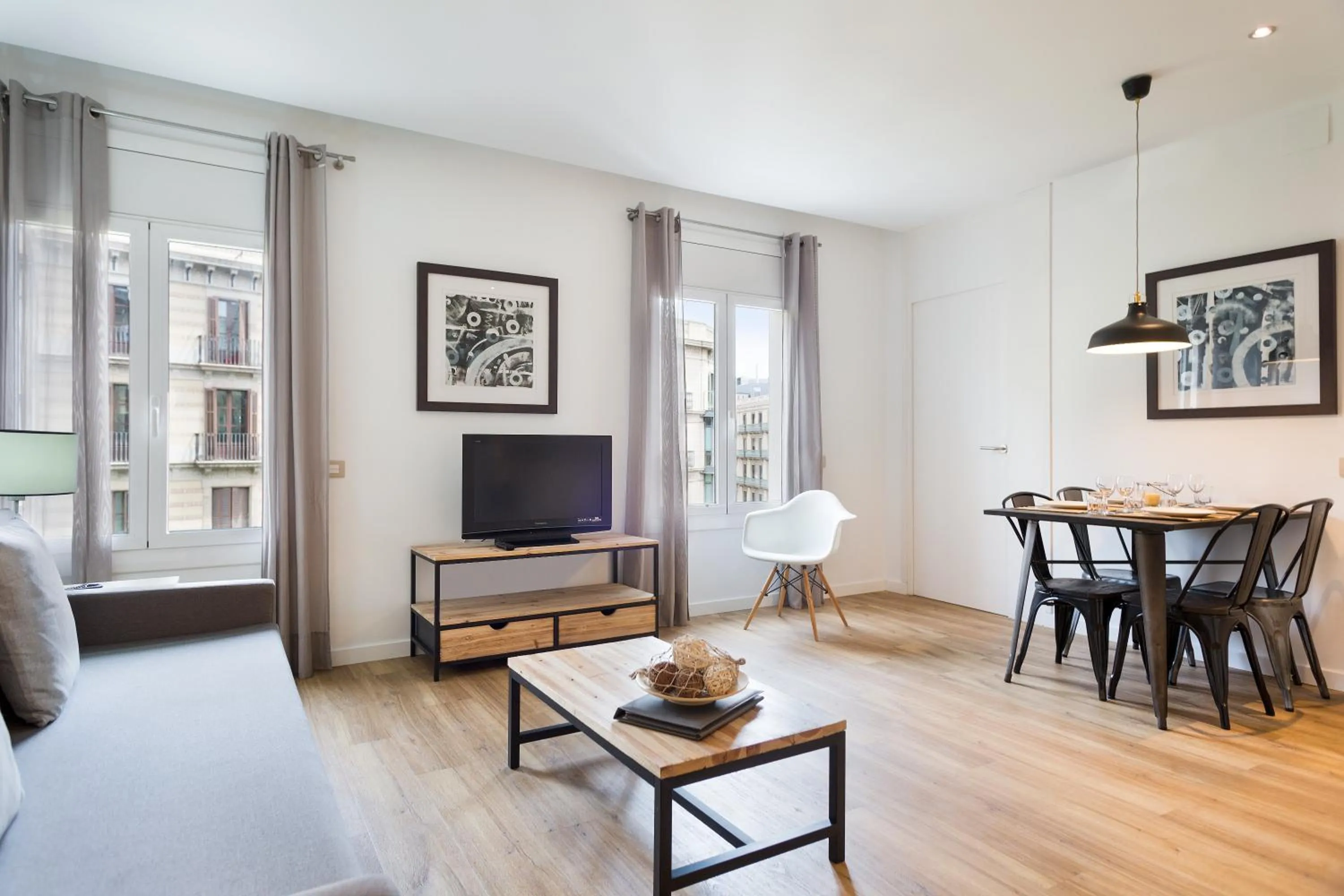 Living room in Amister Apartments