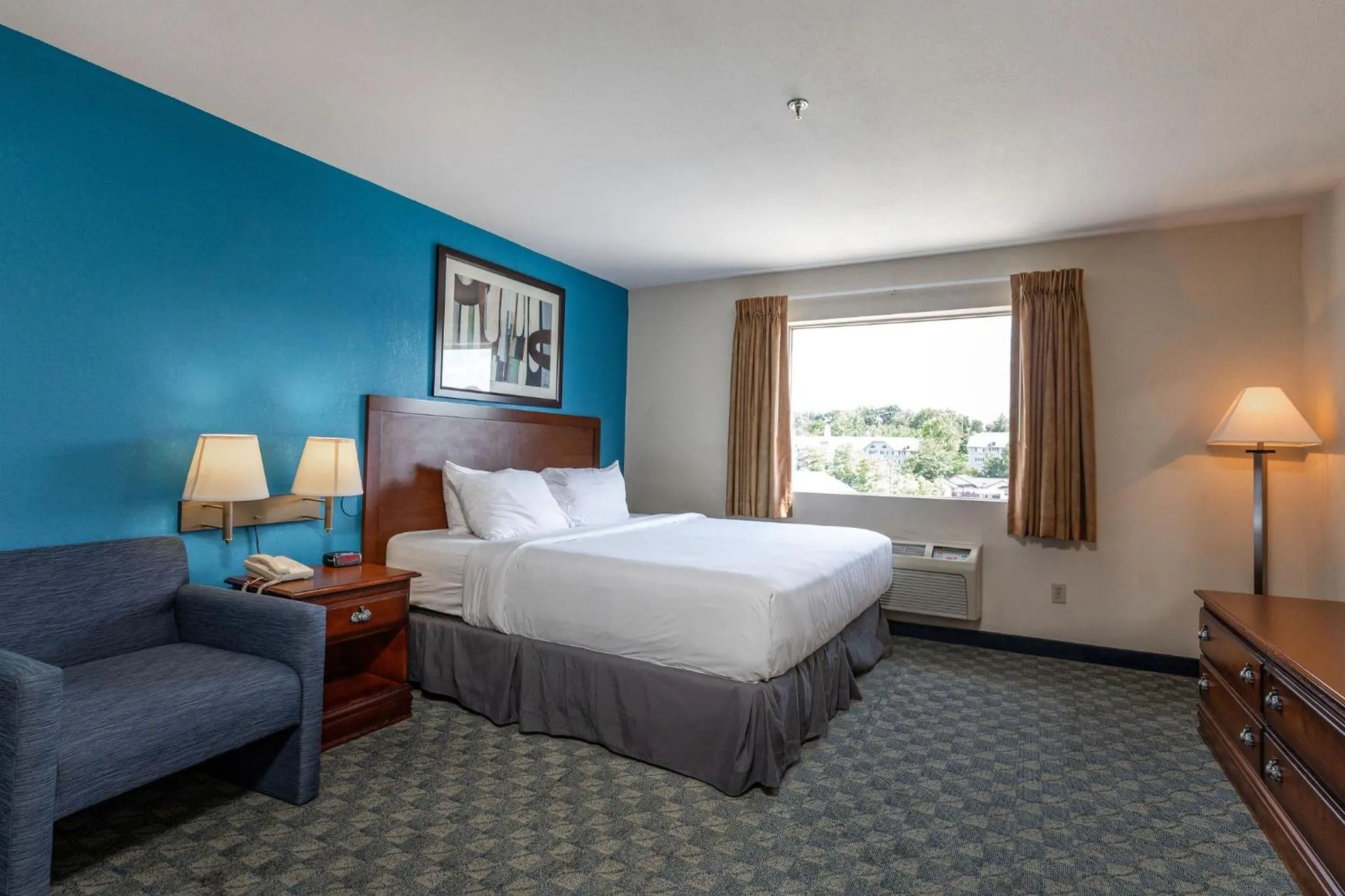 Bed in The Branson Waterpark Hotel