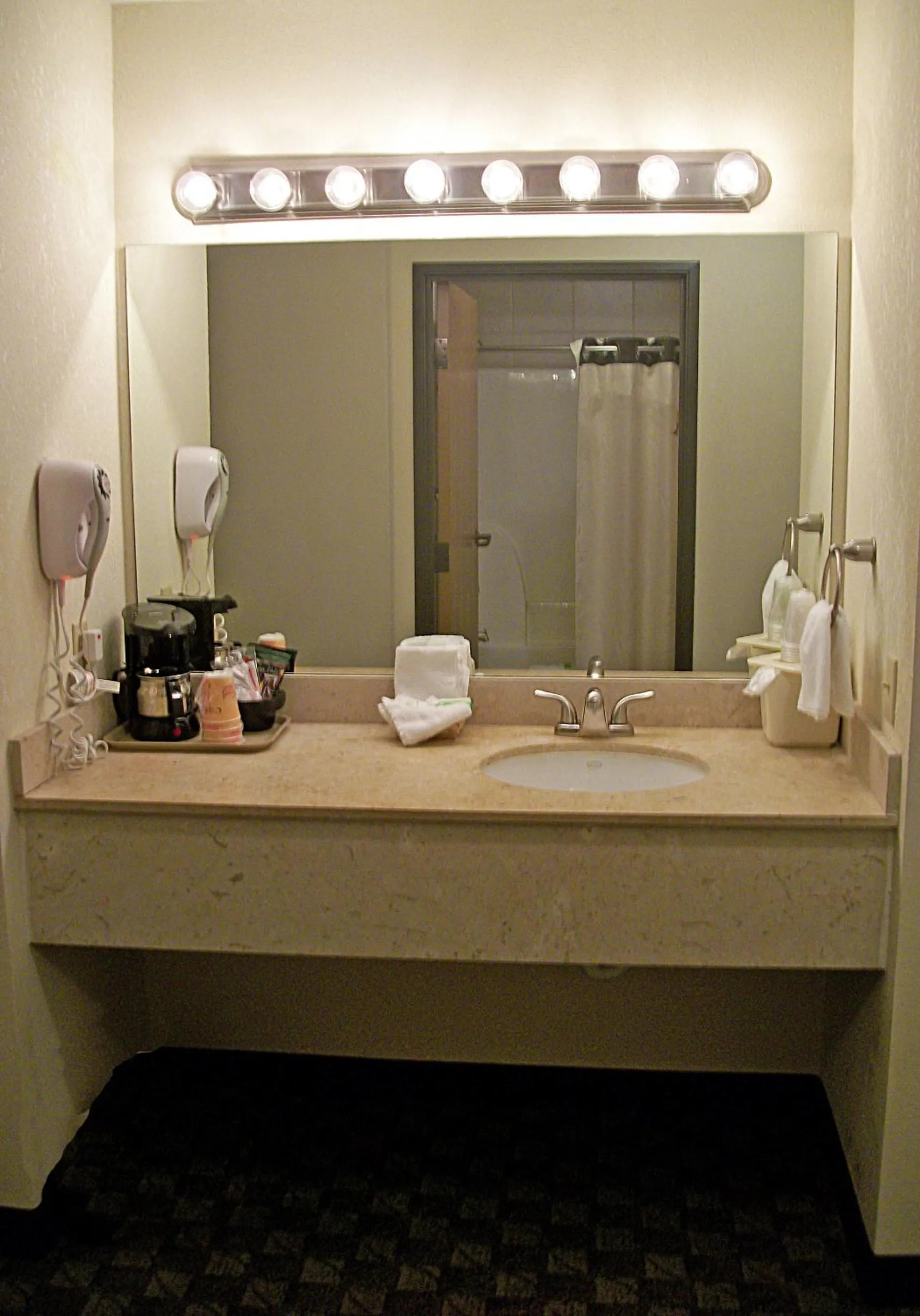 Bathroom in Howard Johnson by Wyndham Branson