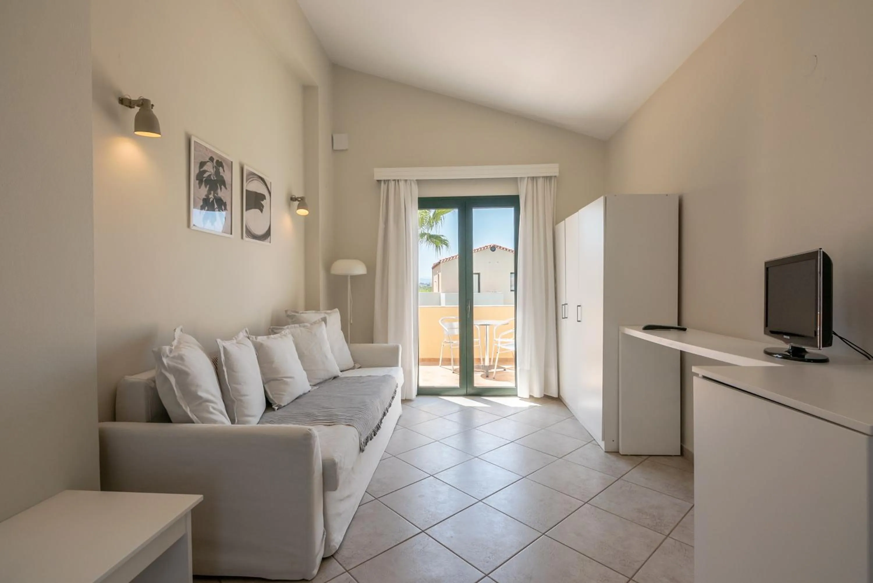 TV and multimedia in GT Beach